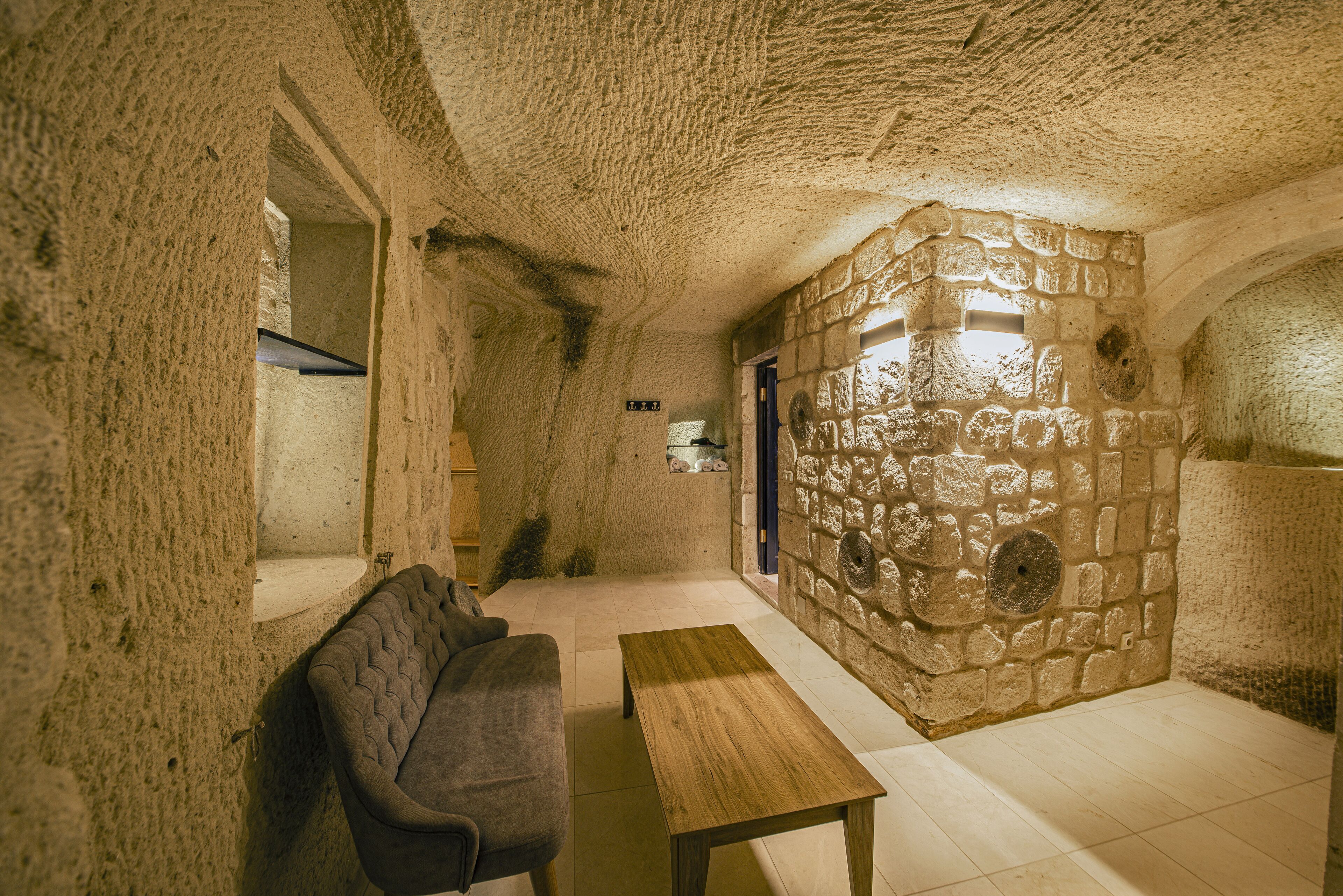 Limon Cave Hotel
