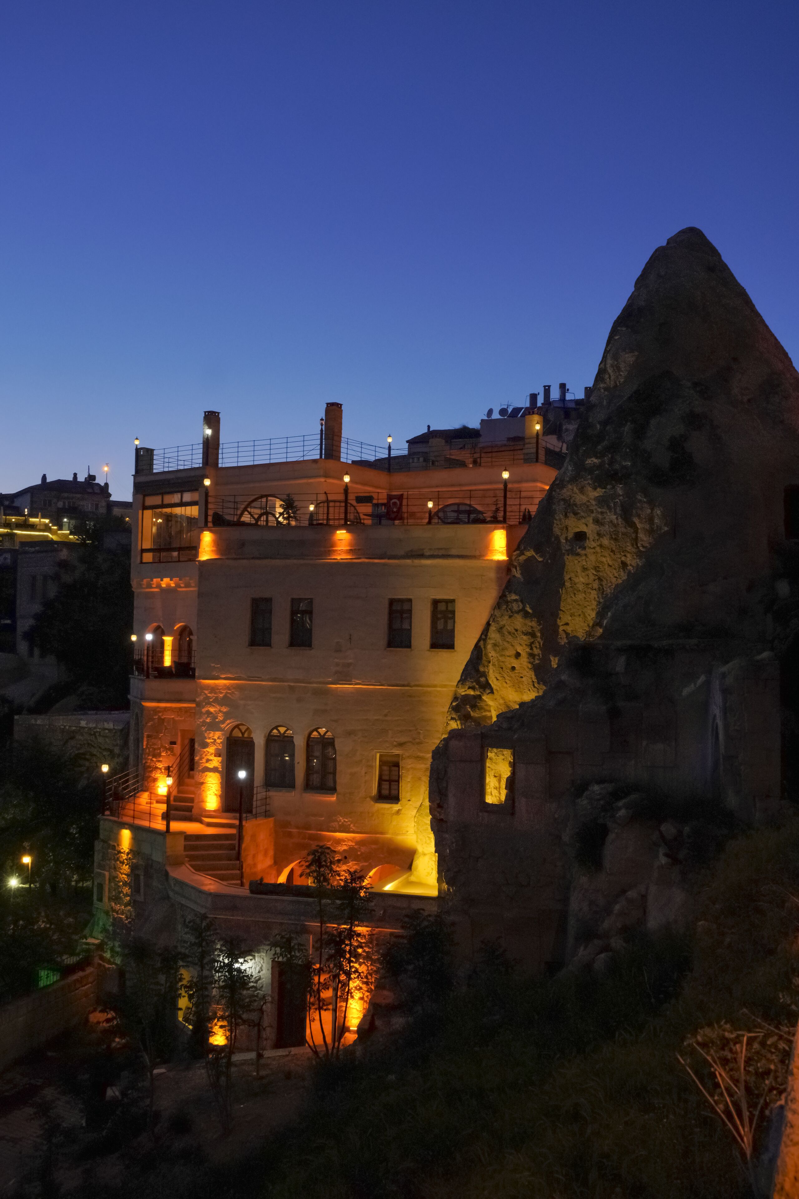 Serenus Cave Suites
