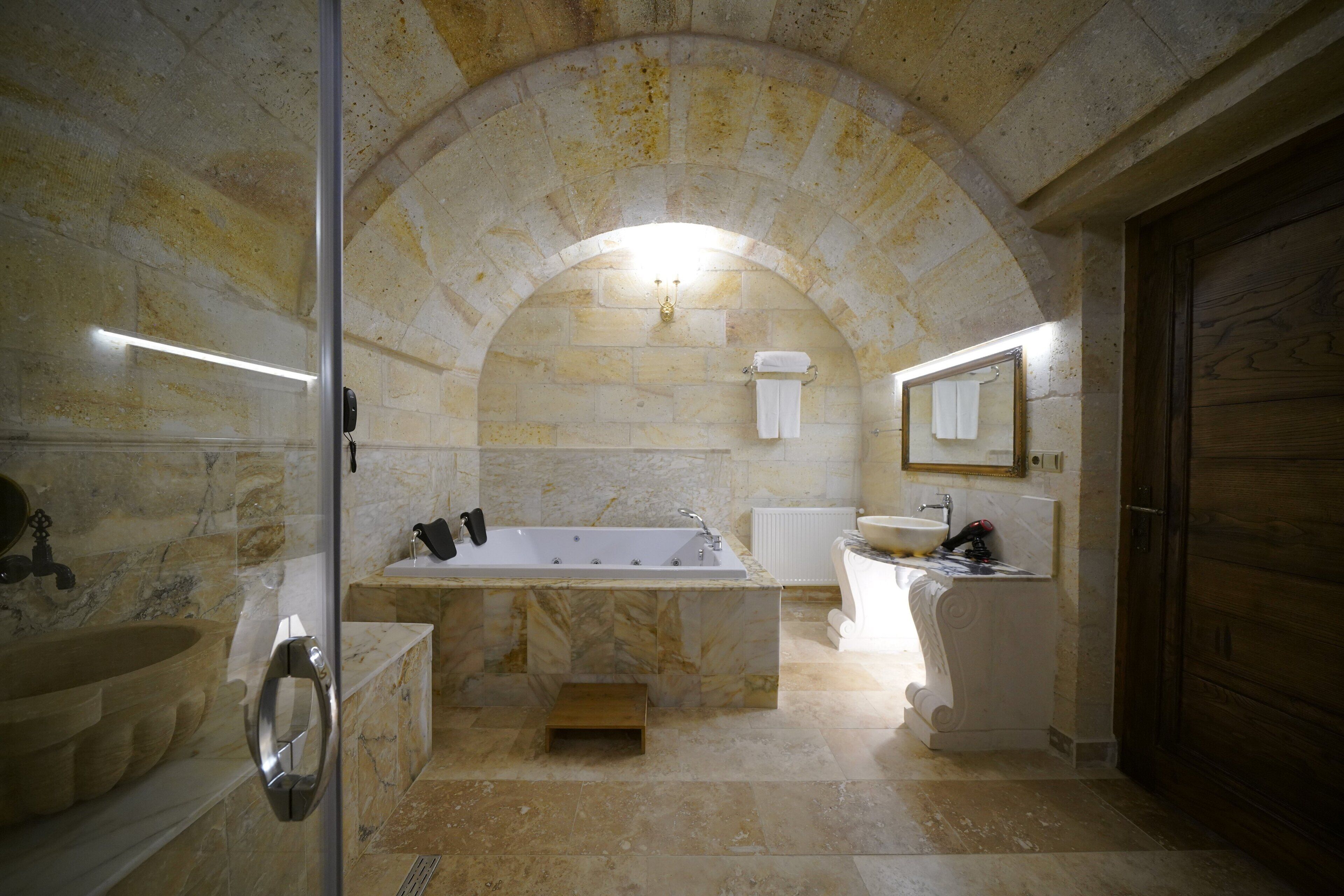 Serenus Cave Suites