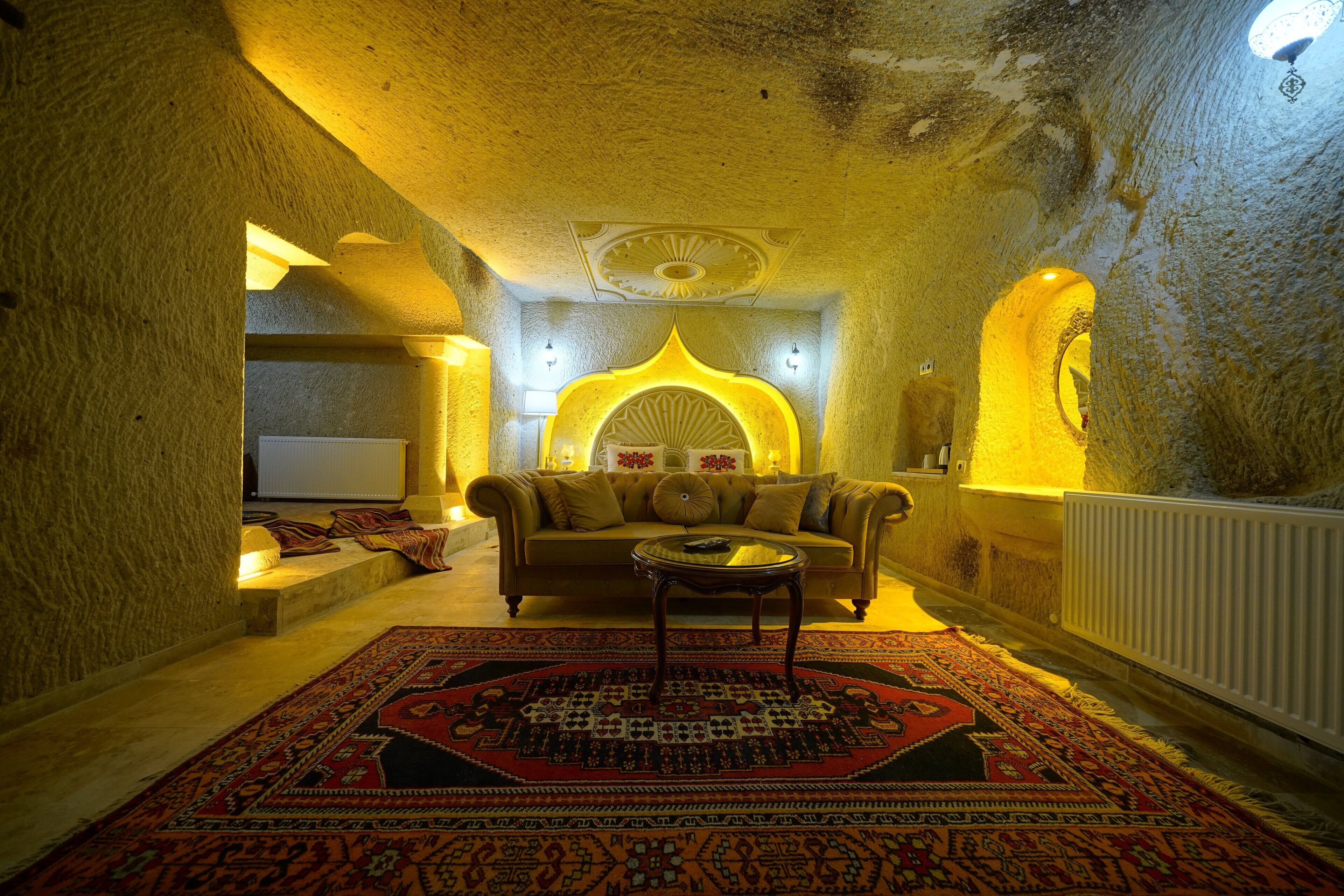 Serenus Cave Suites