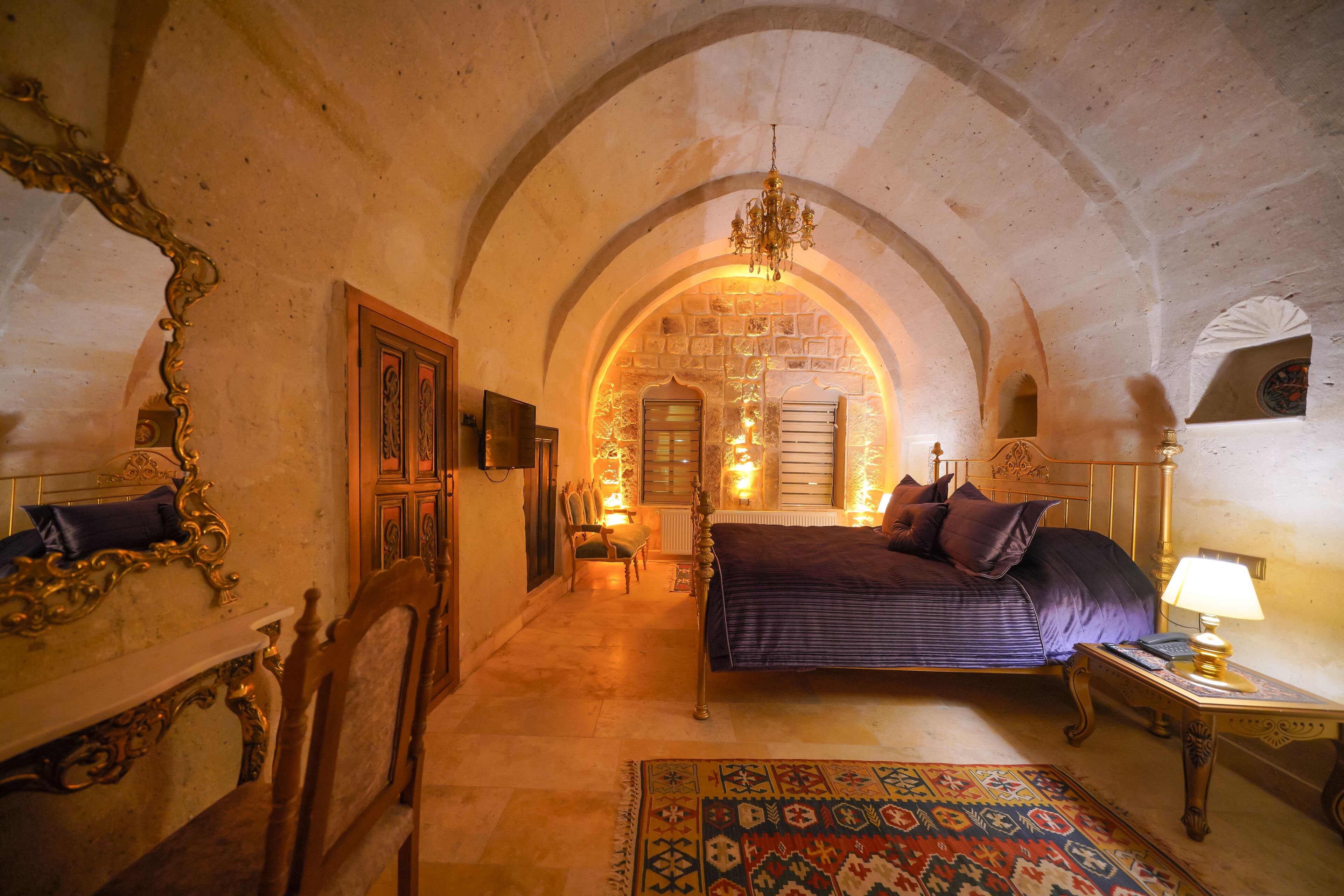 Serenus Cave Suites