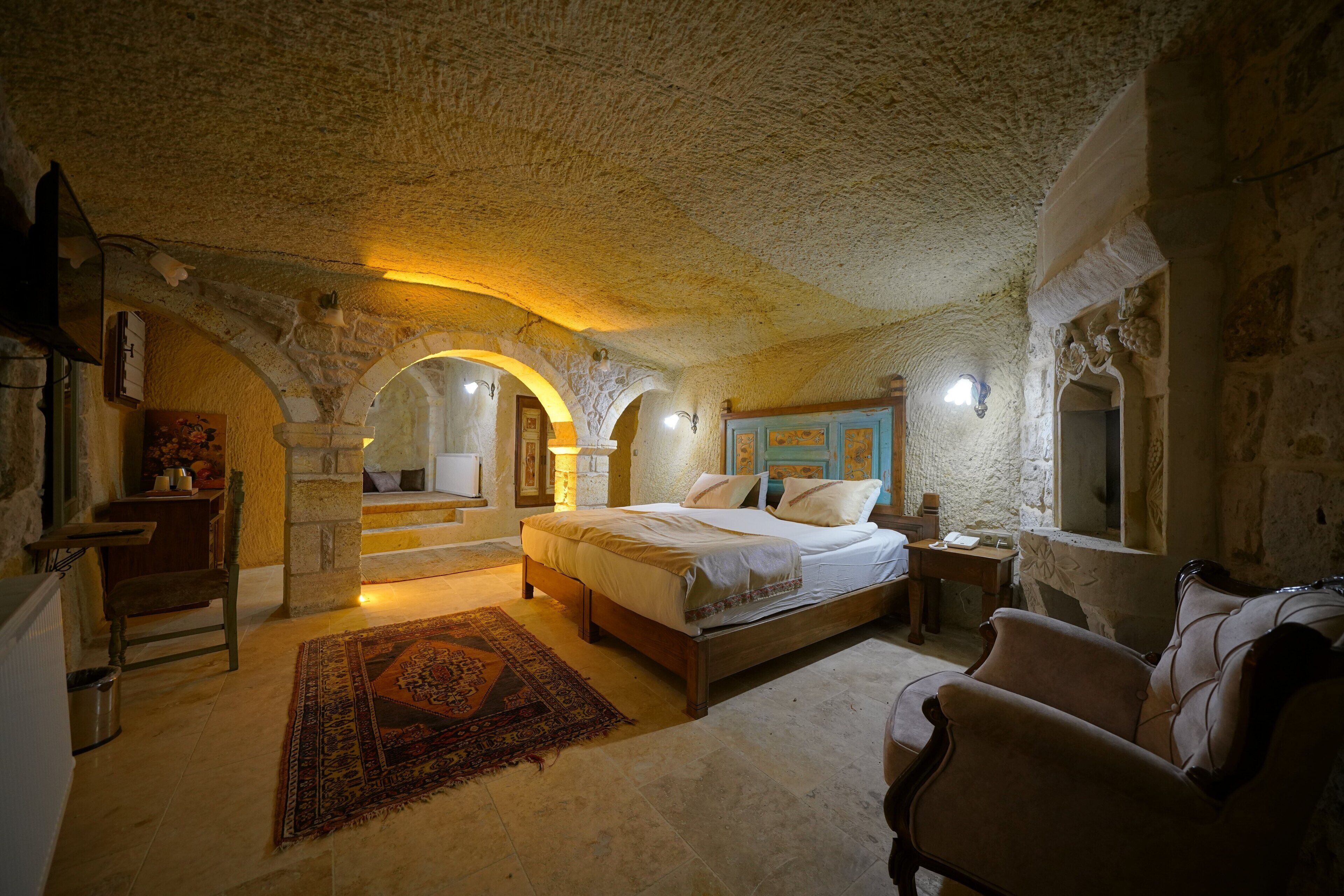 Serenus Cave Suites