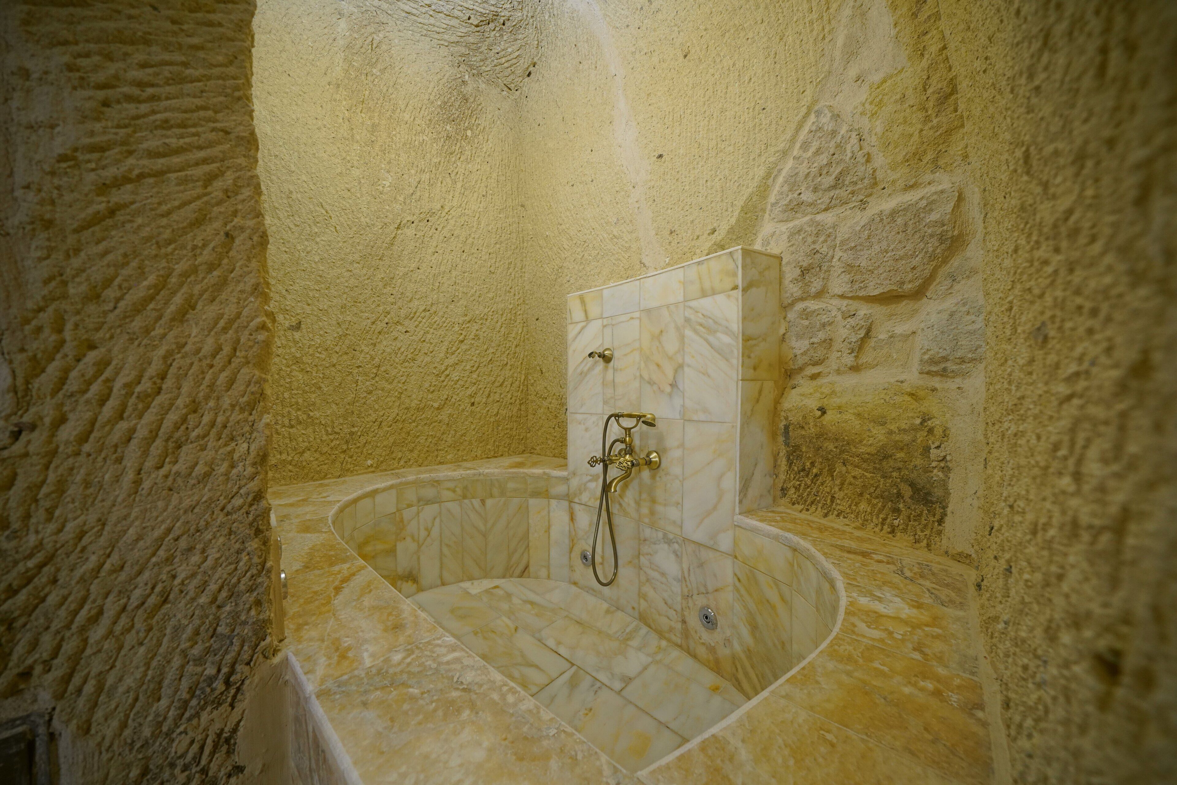 Serenus Cave Suites