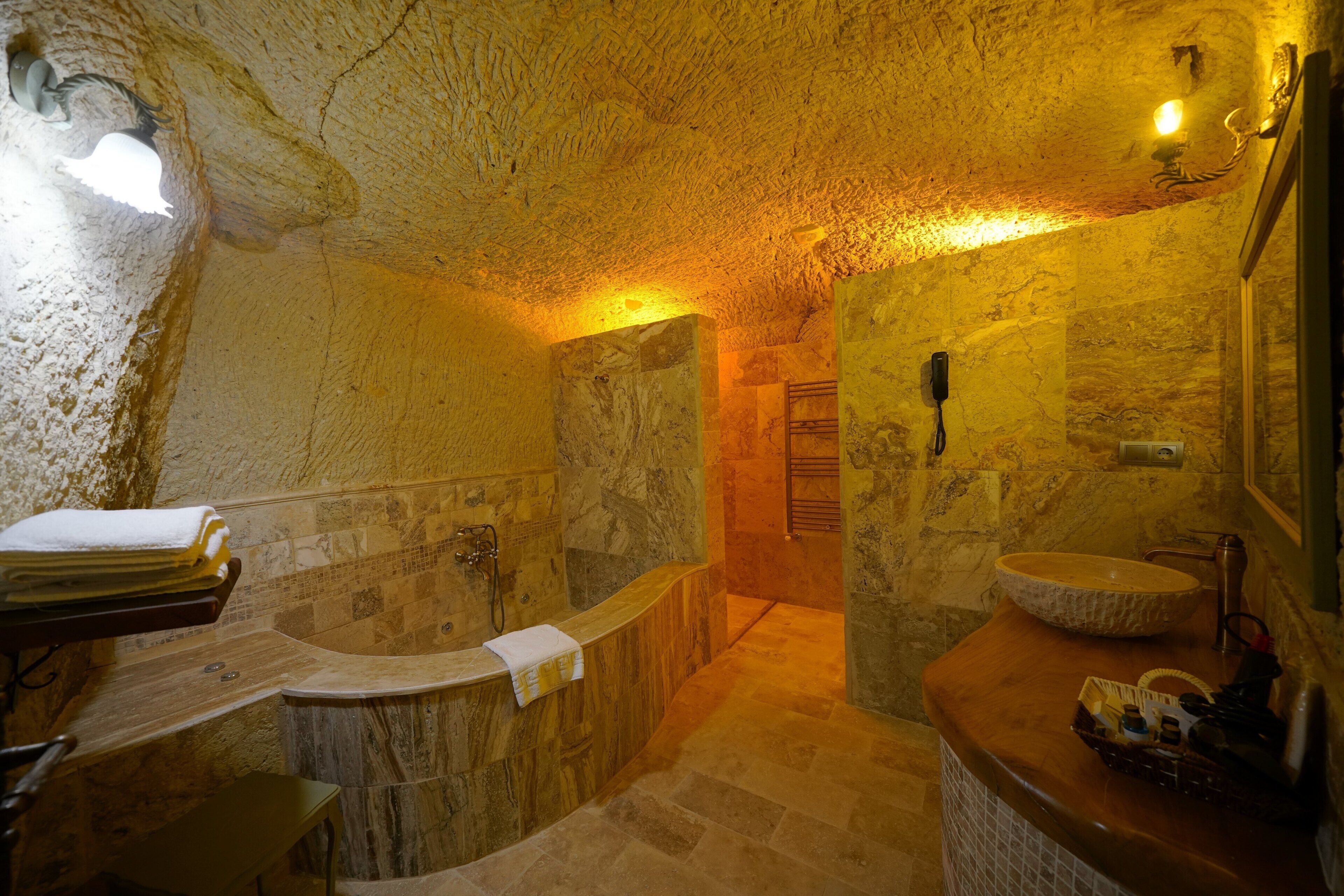 Serenus Cave Suites