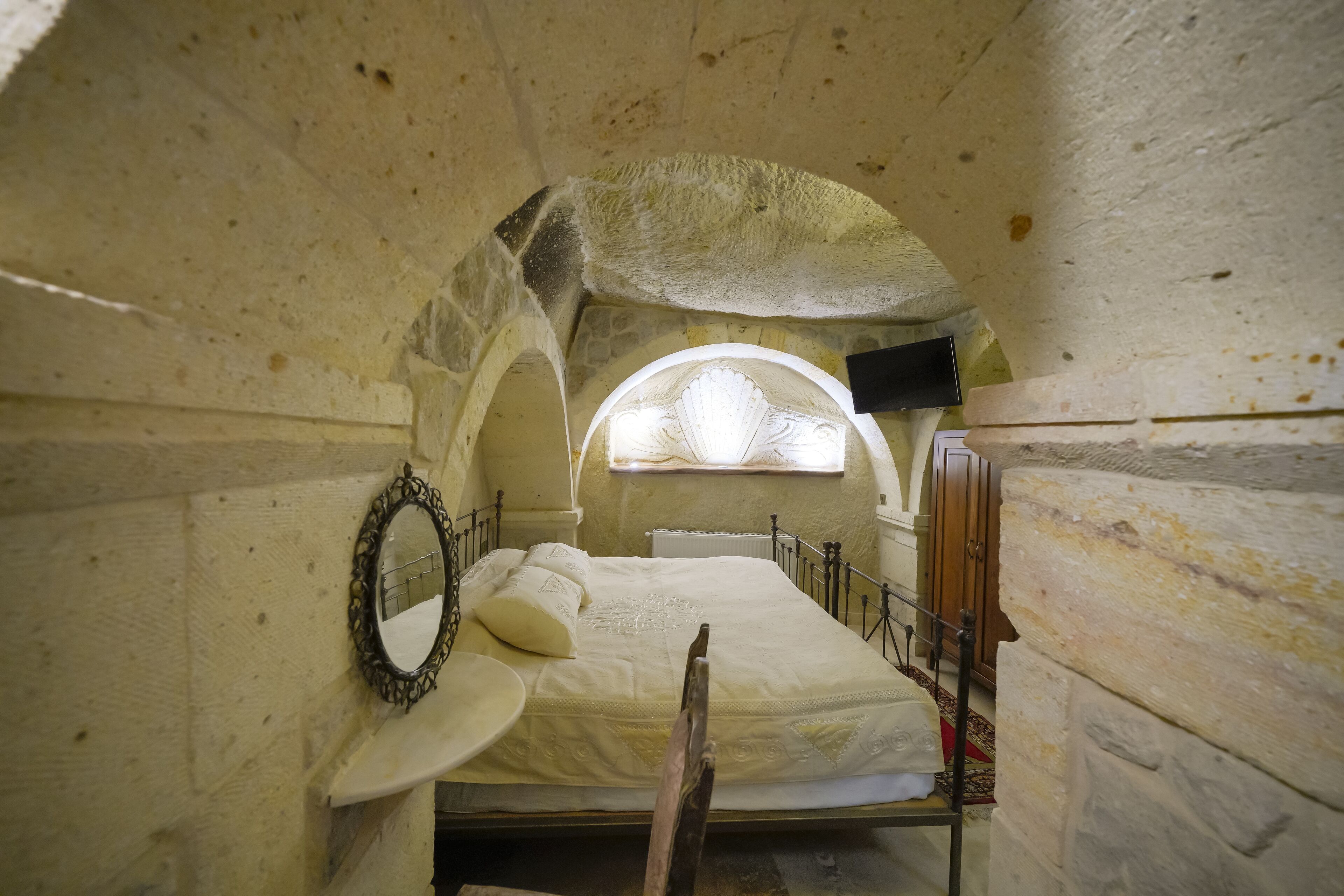 Serenus Cave Suites
