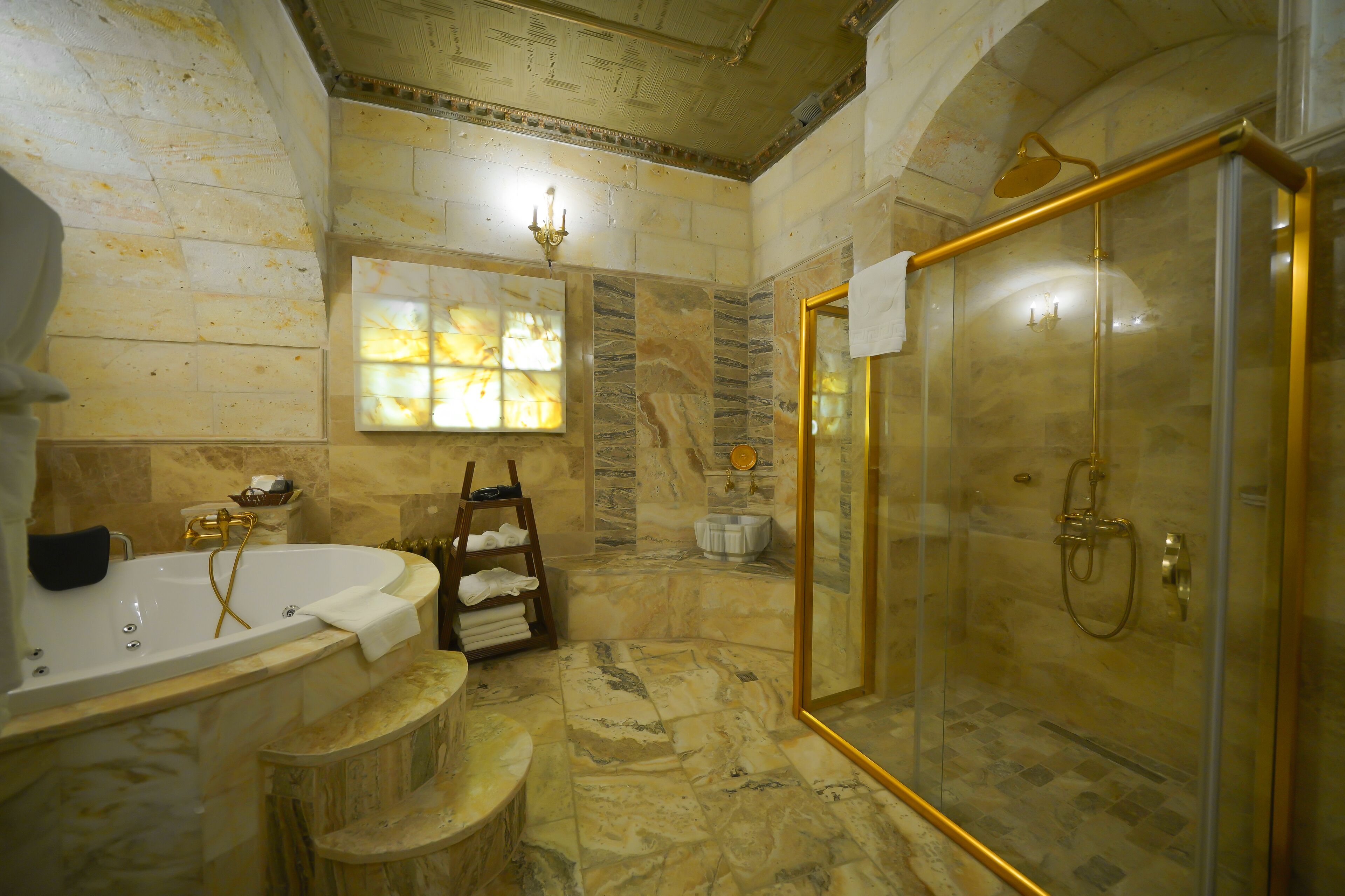 Serenus Cave Suites