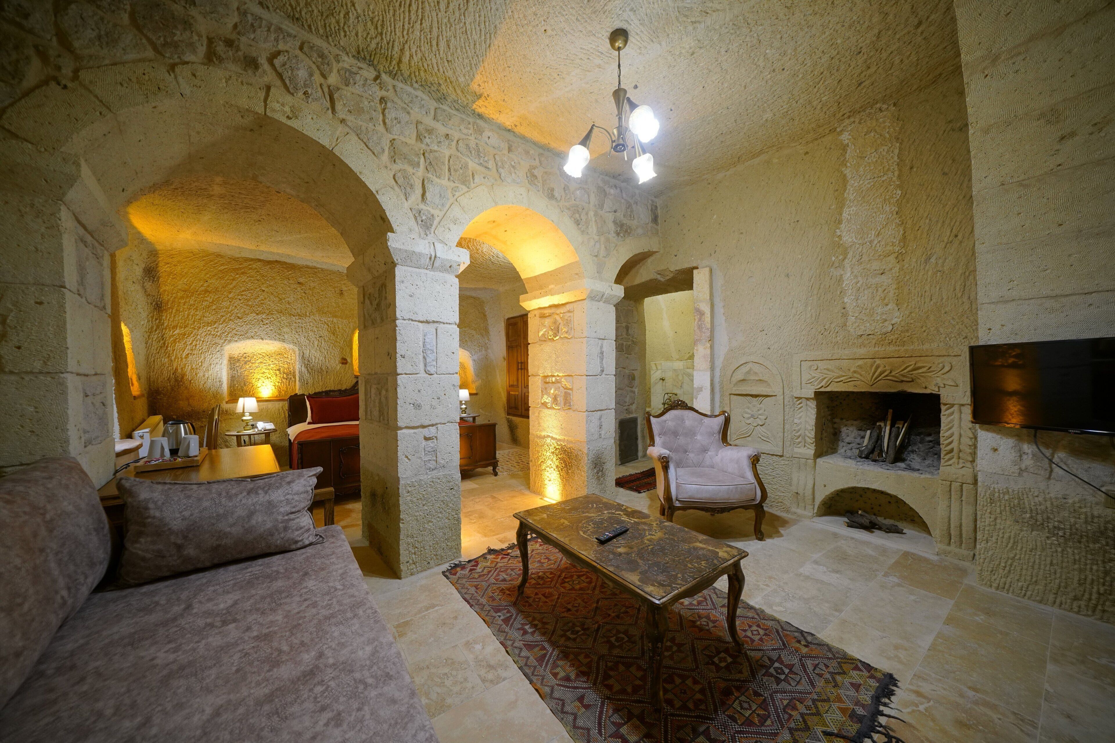 Serenus Cave Suites