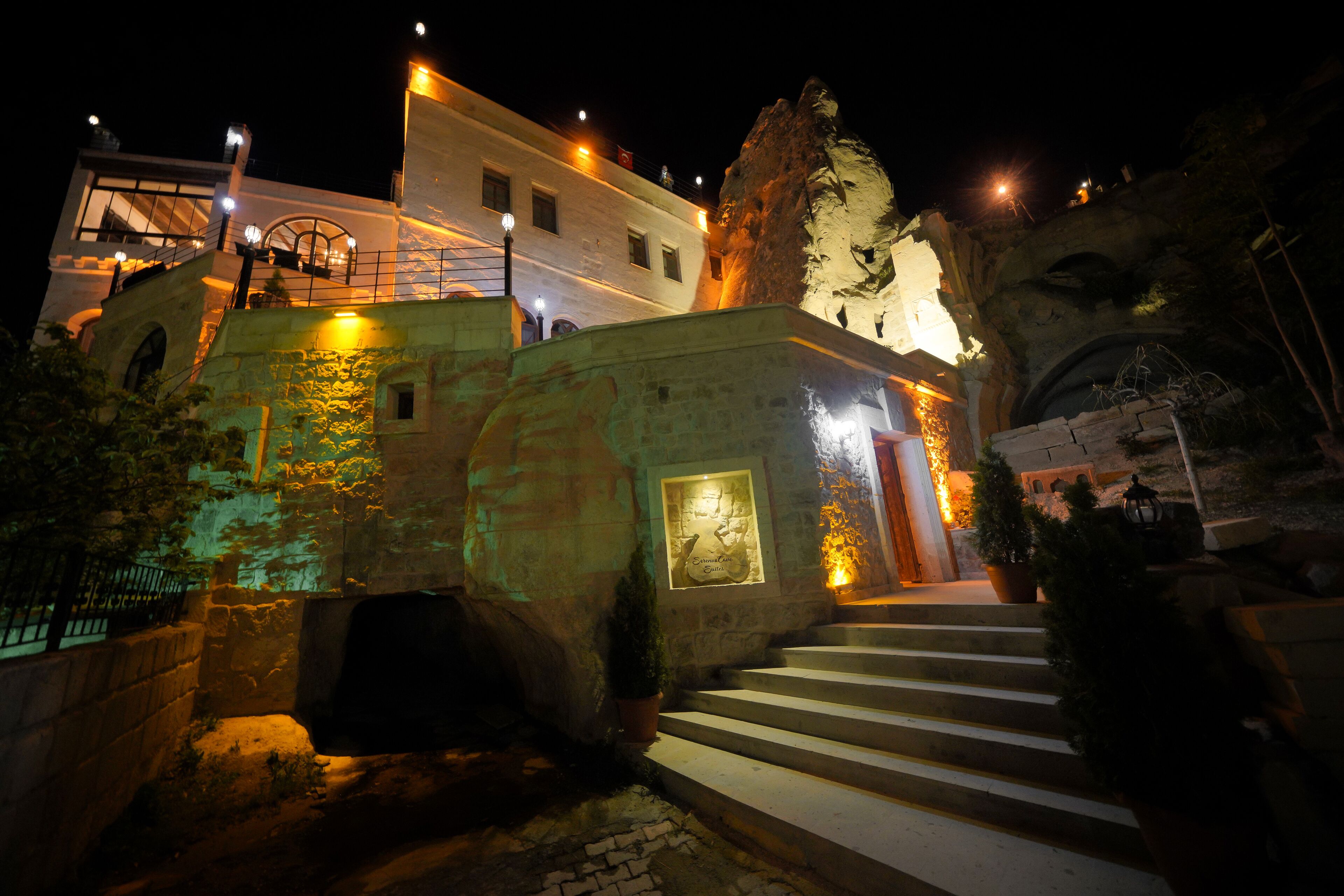 Serenus Cave Suites