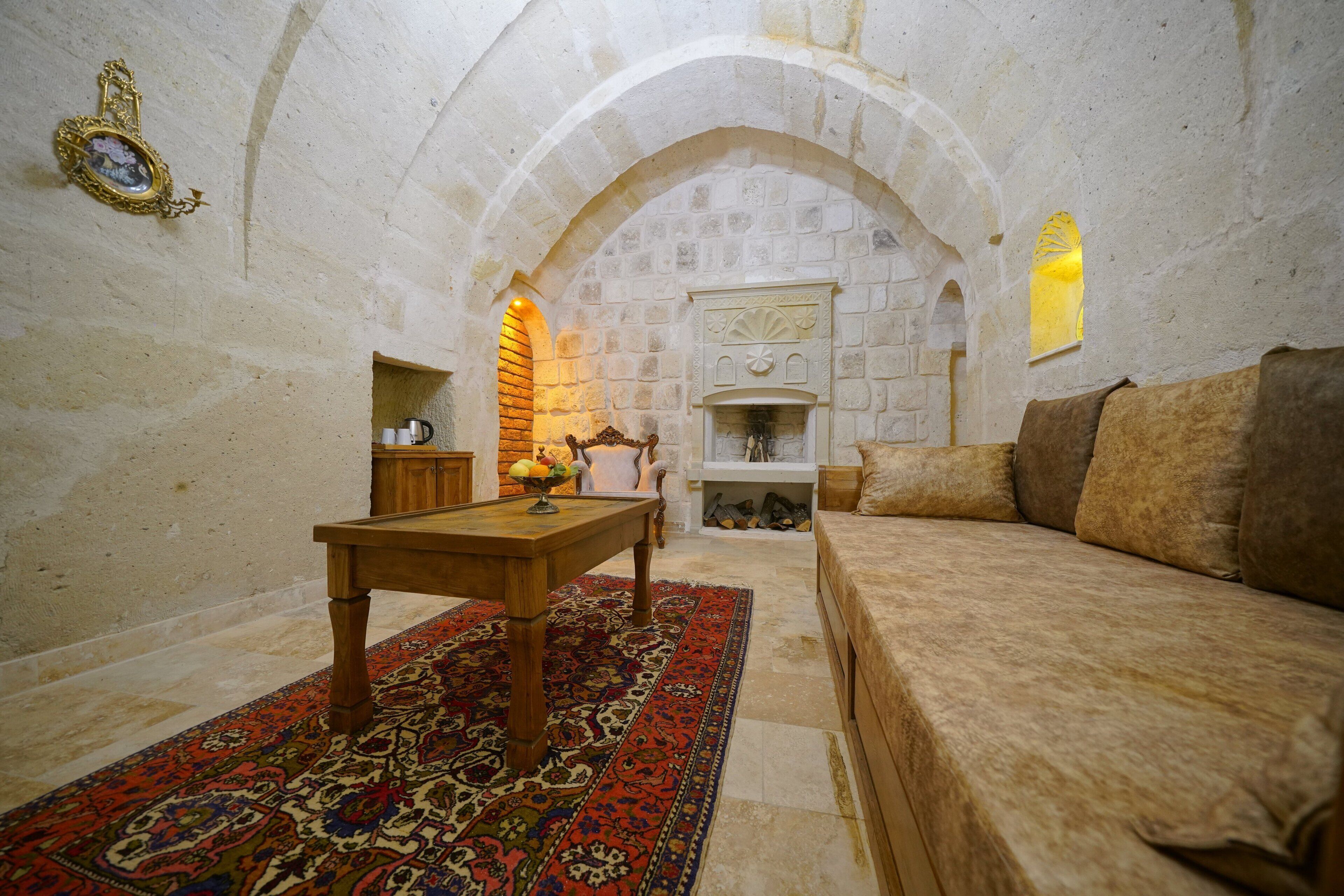 Serenus Cave Suites
