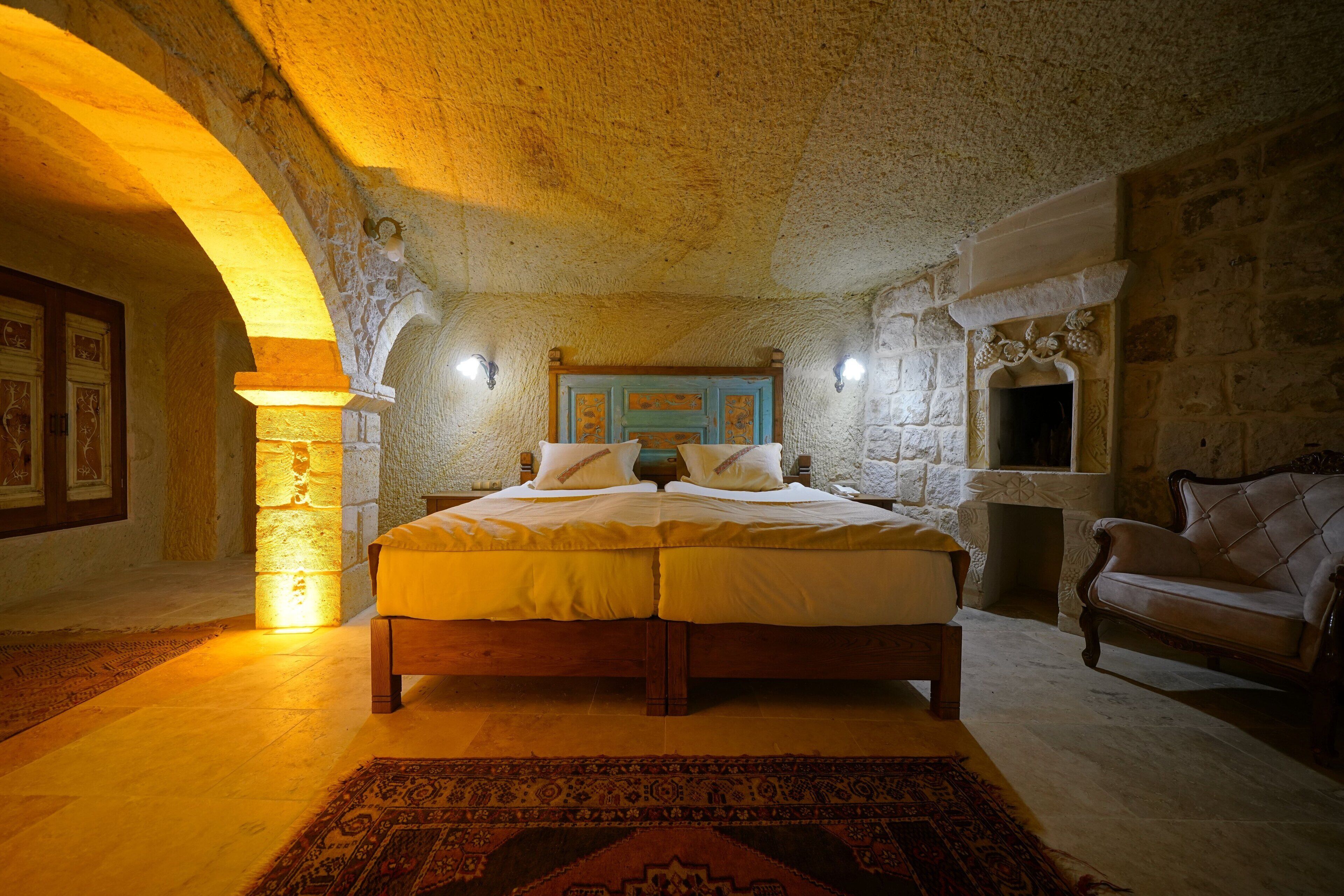 Serenus Cave Suites