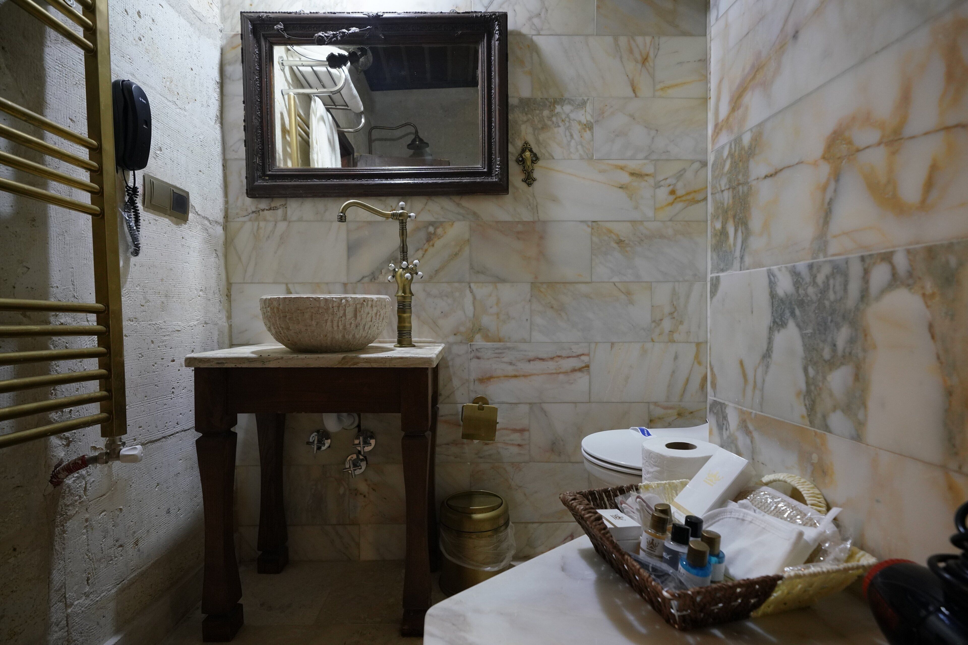 Serenus Cave Suites