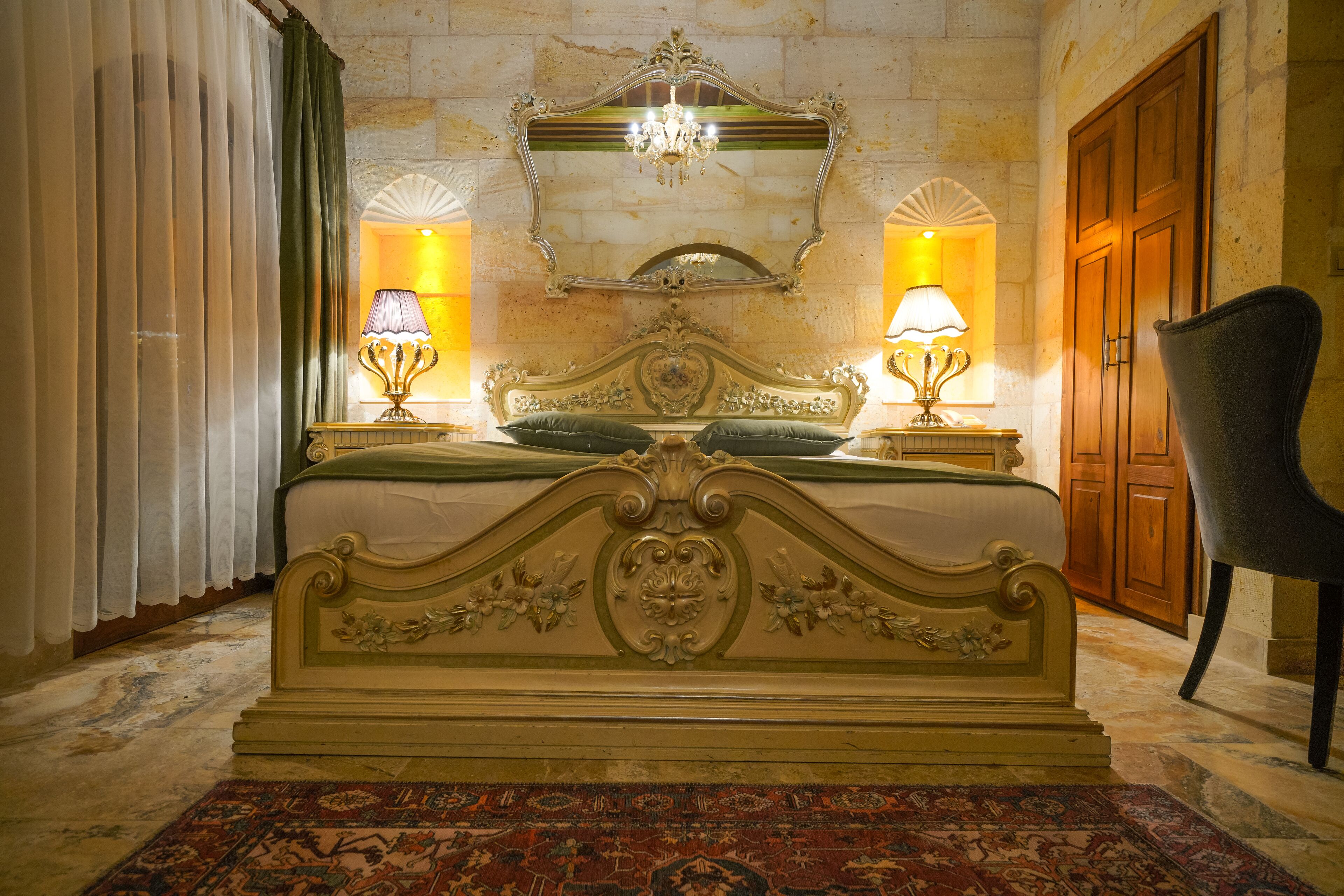 Serenus Cave Suites