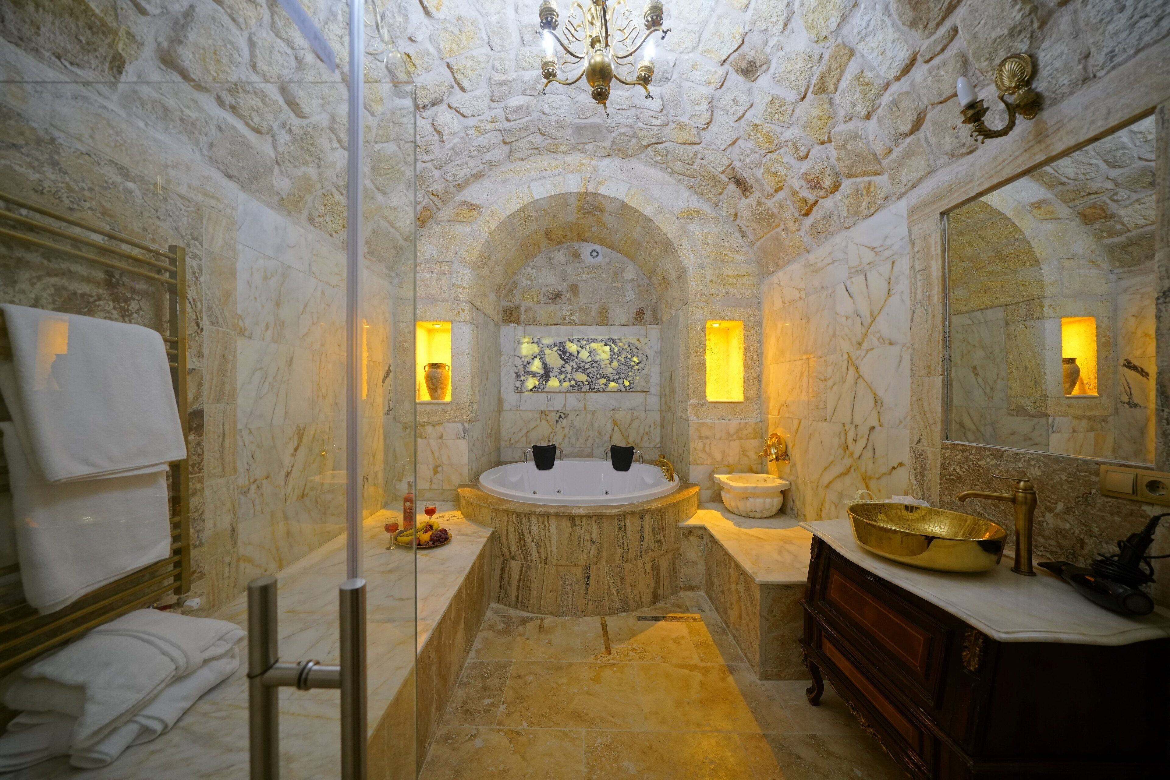 Serenus Cave Suites