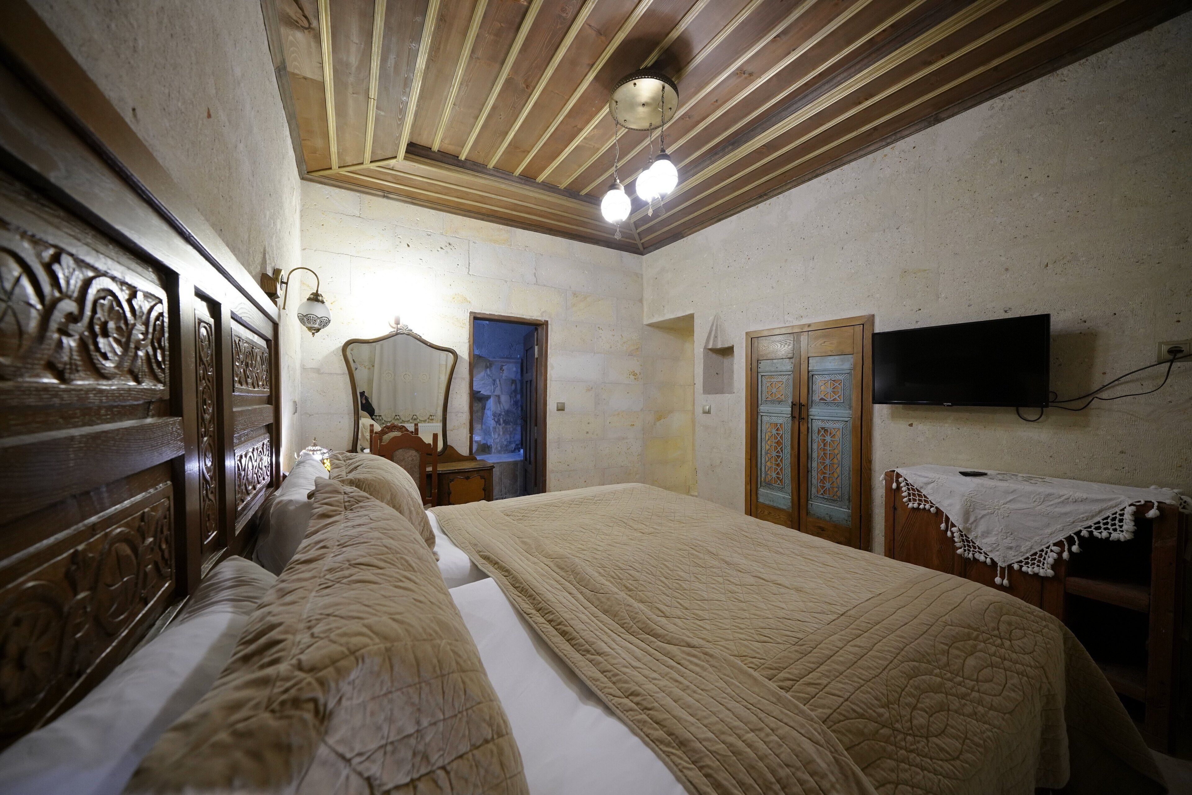 Serenus Cave Suites