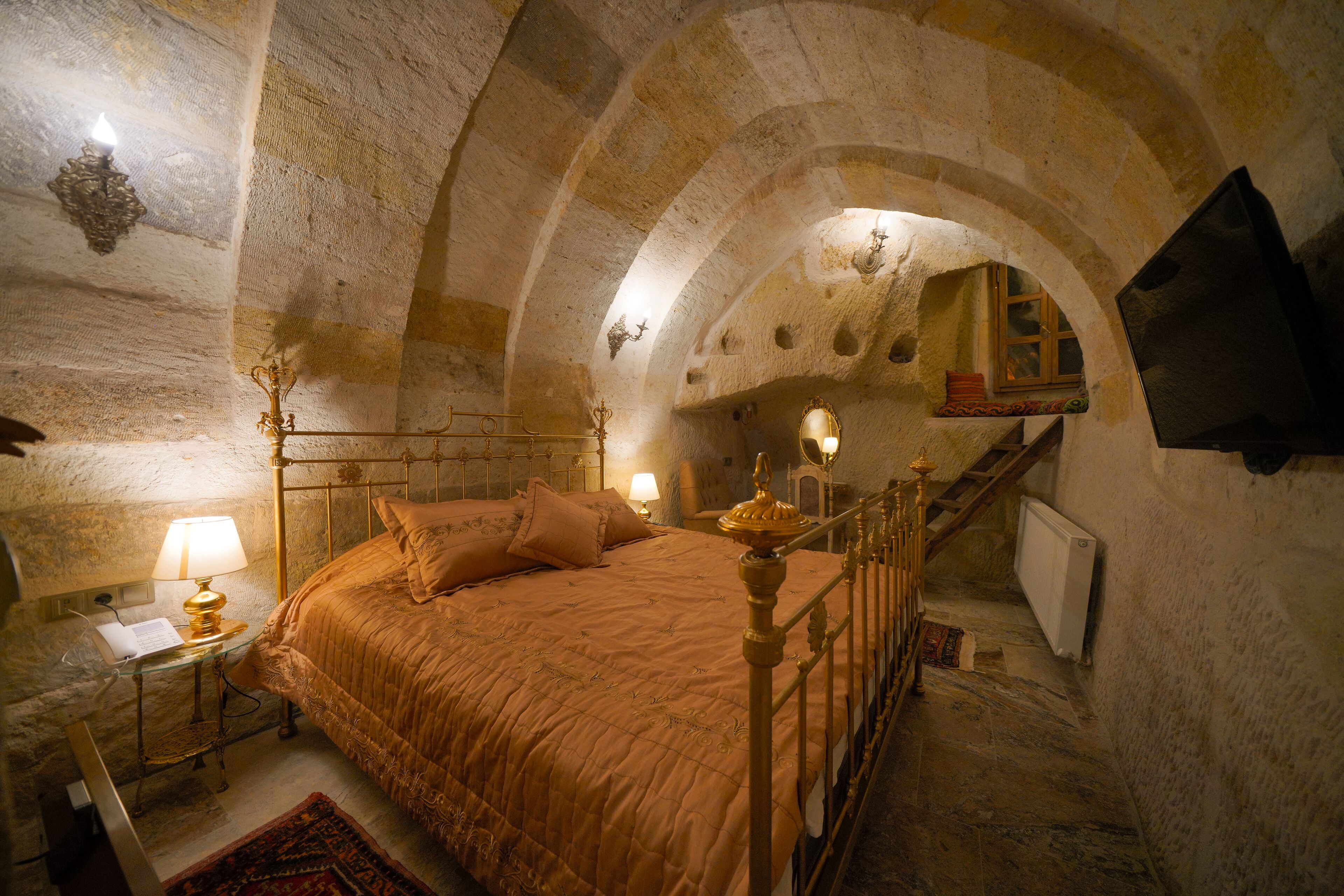 Serenus Cave Suites