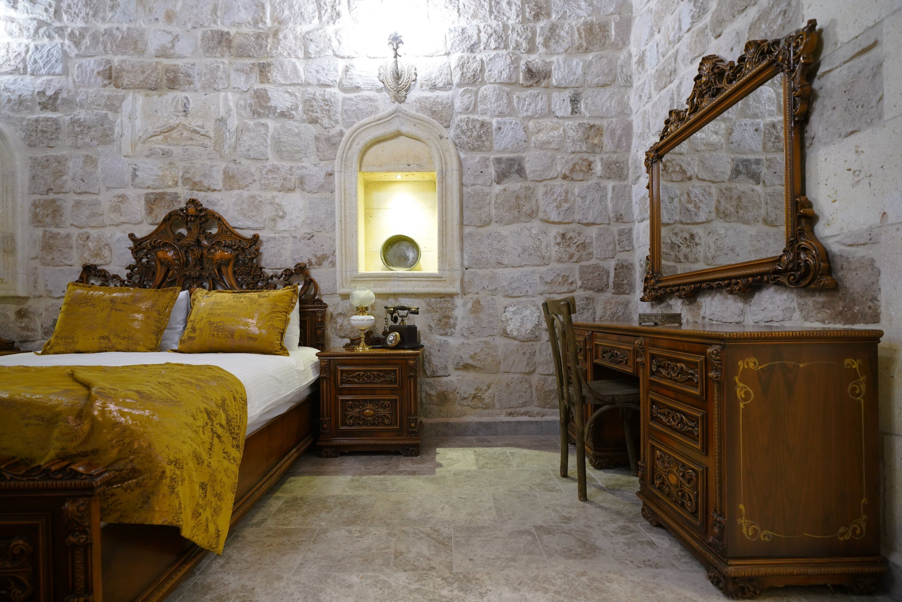 Serenus Cave Suites