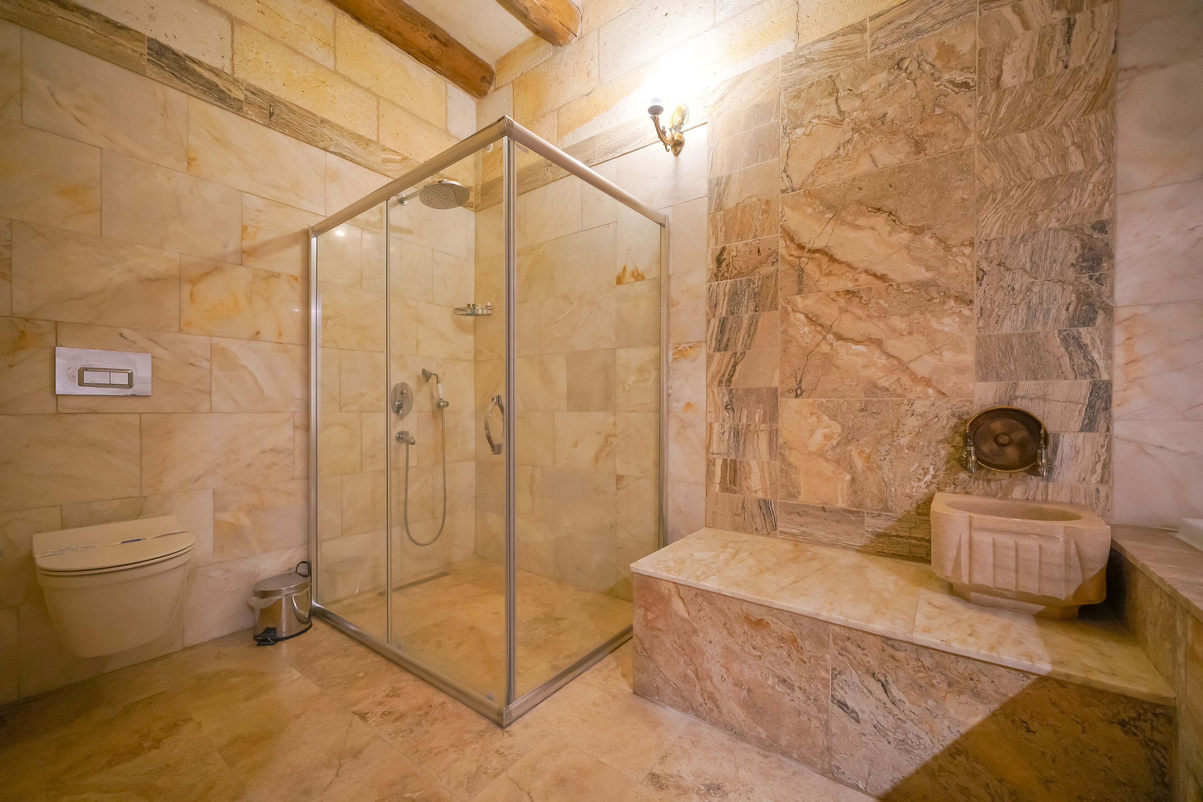 Serenus Cave Suites