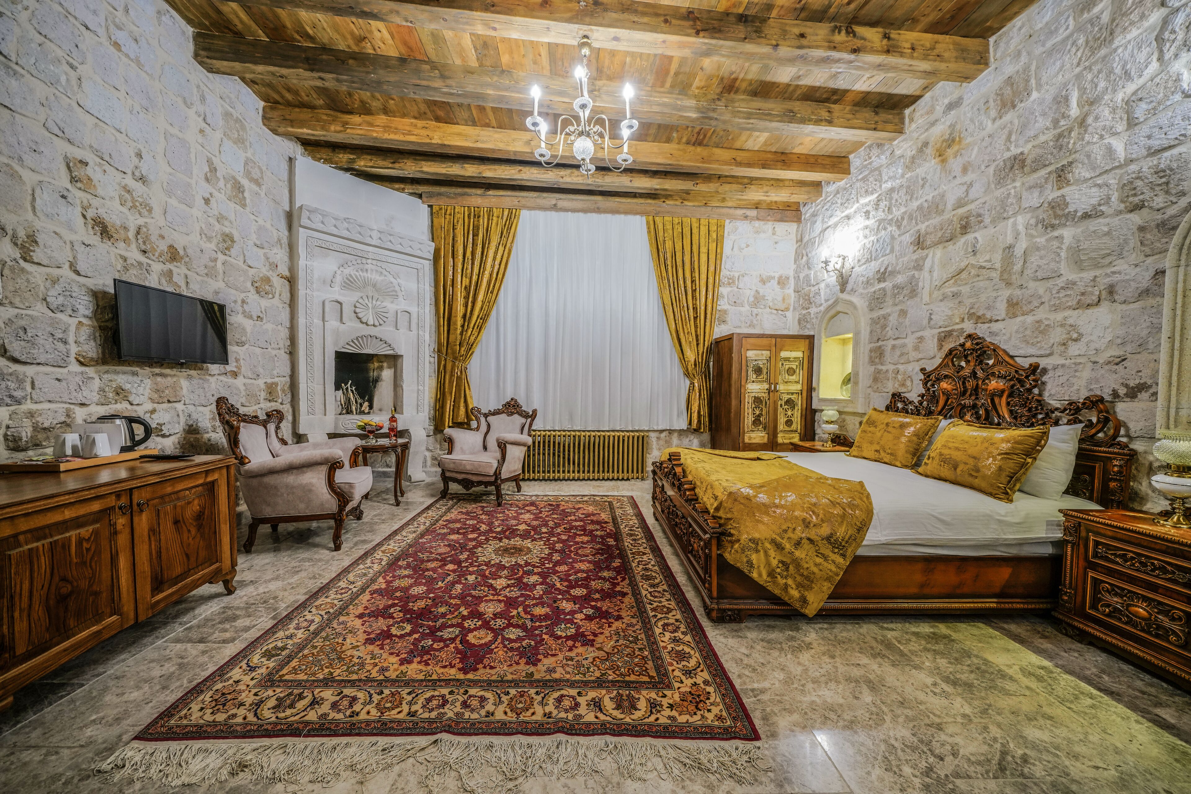 Serenus Cave Suites