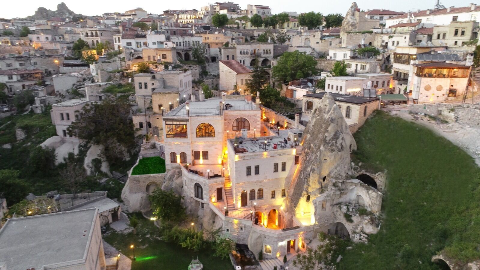 Serenus Cave Suites