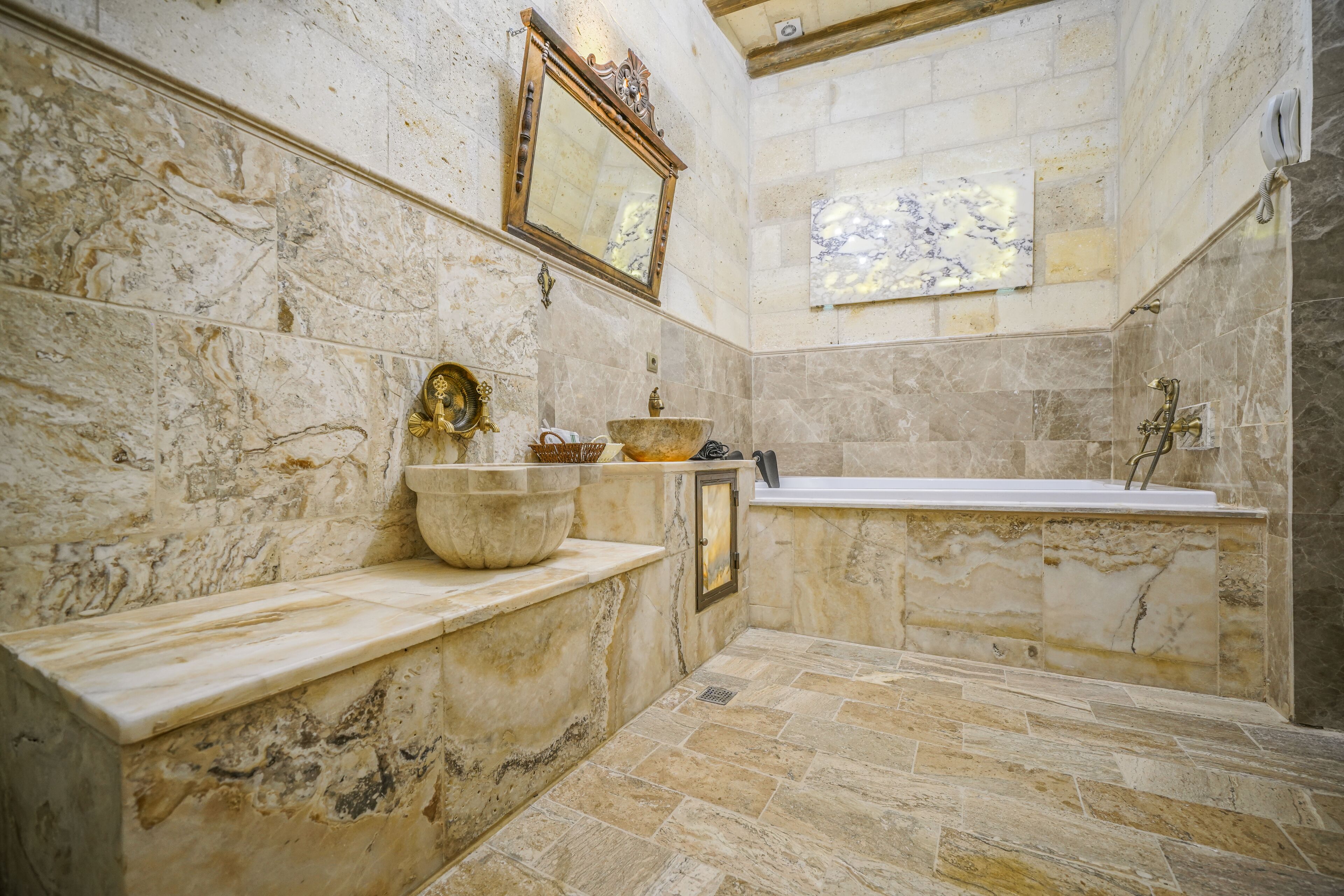 Serenus Cave Suites