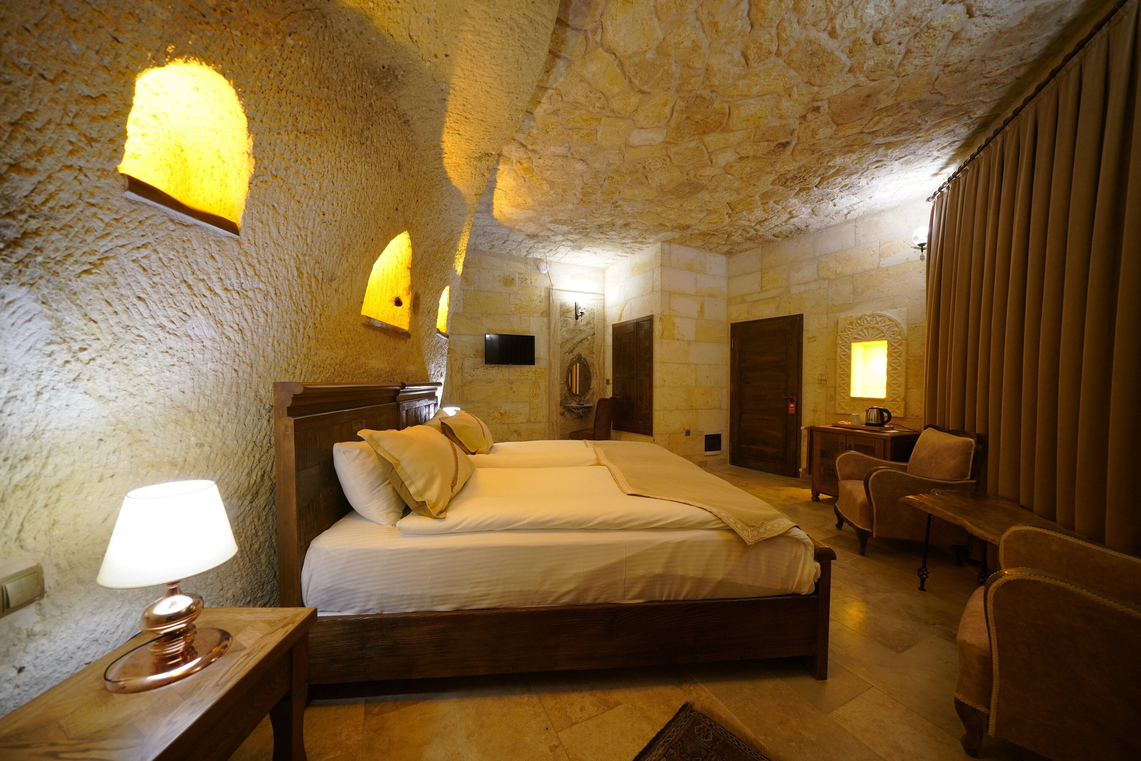 Serenus Cave Suites
