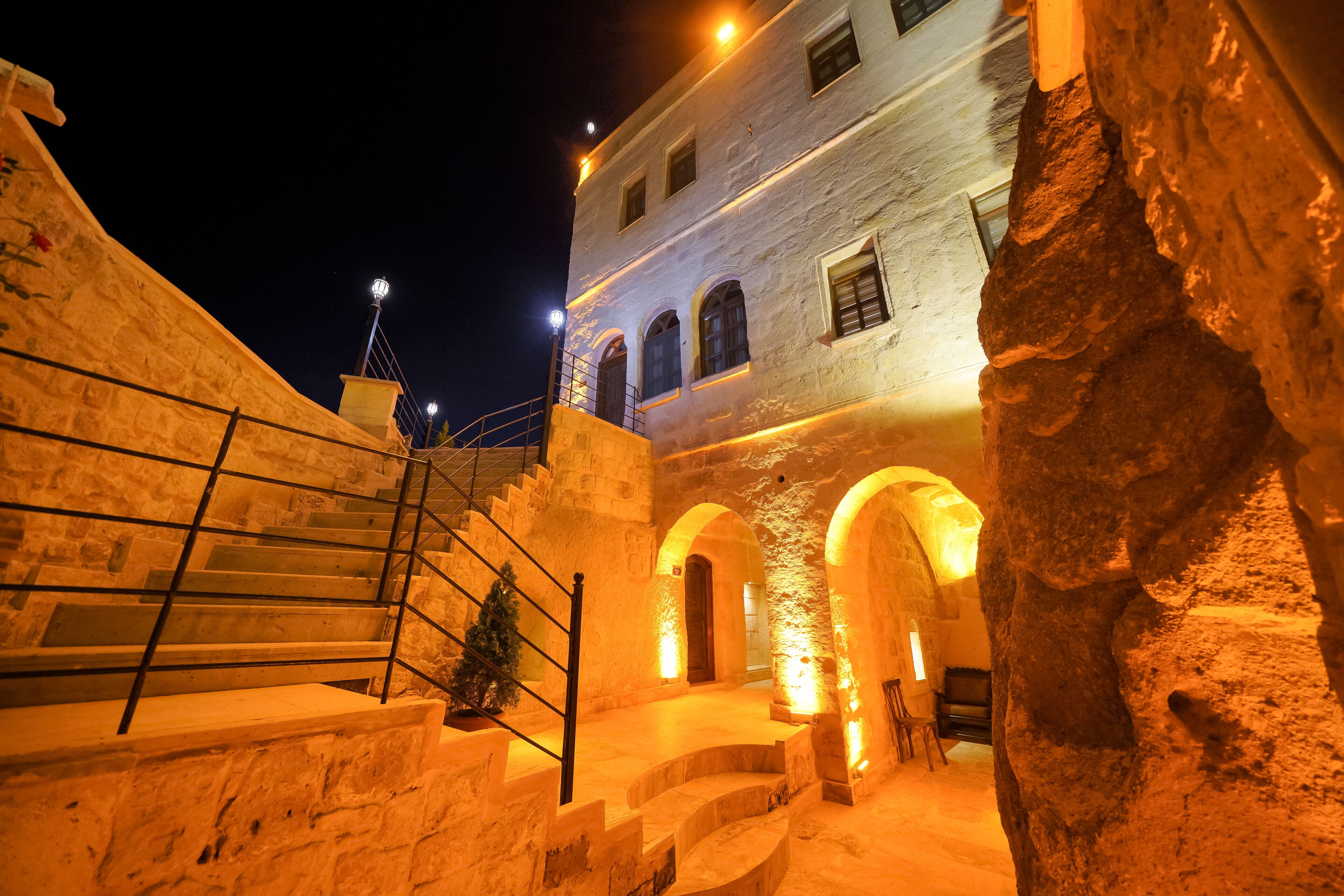 Serenus Cave Suites