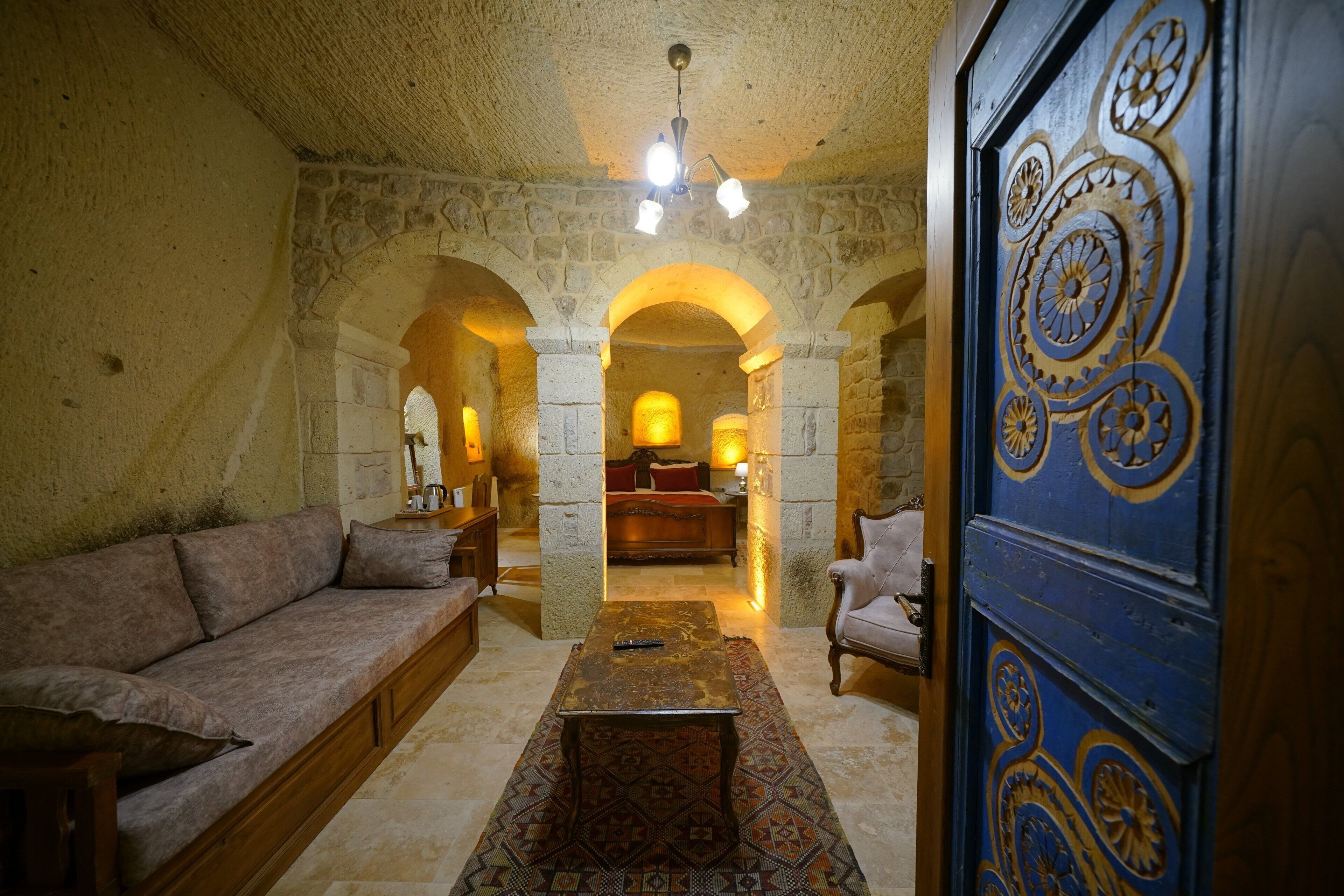 Serenus Cave Suites