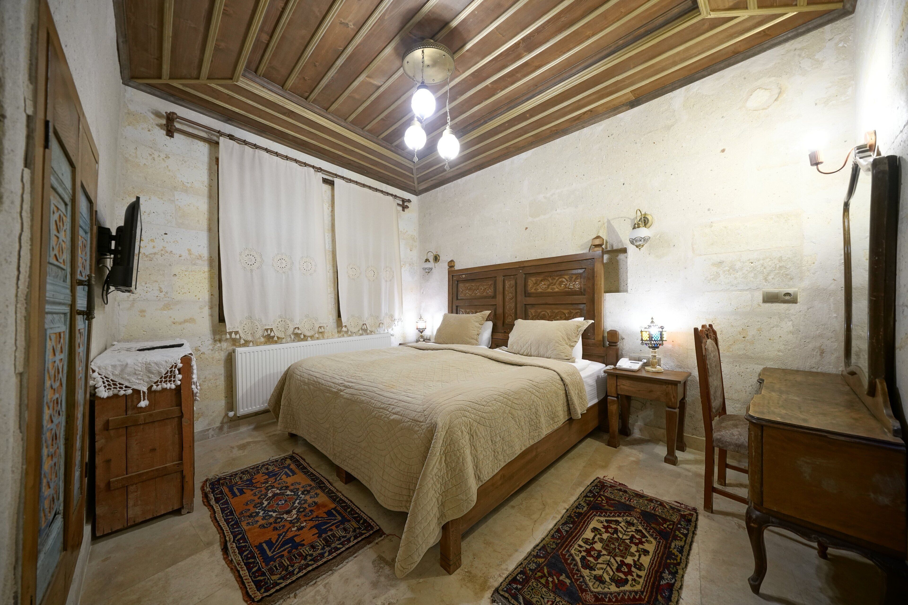 Serenus Cave Suites