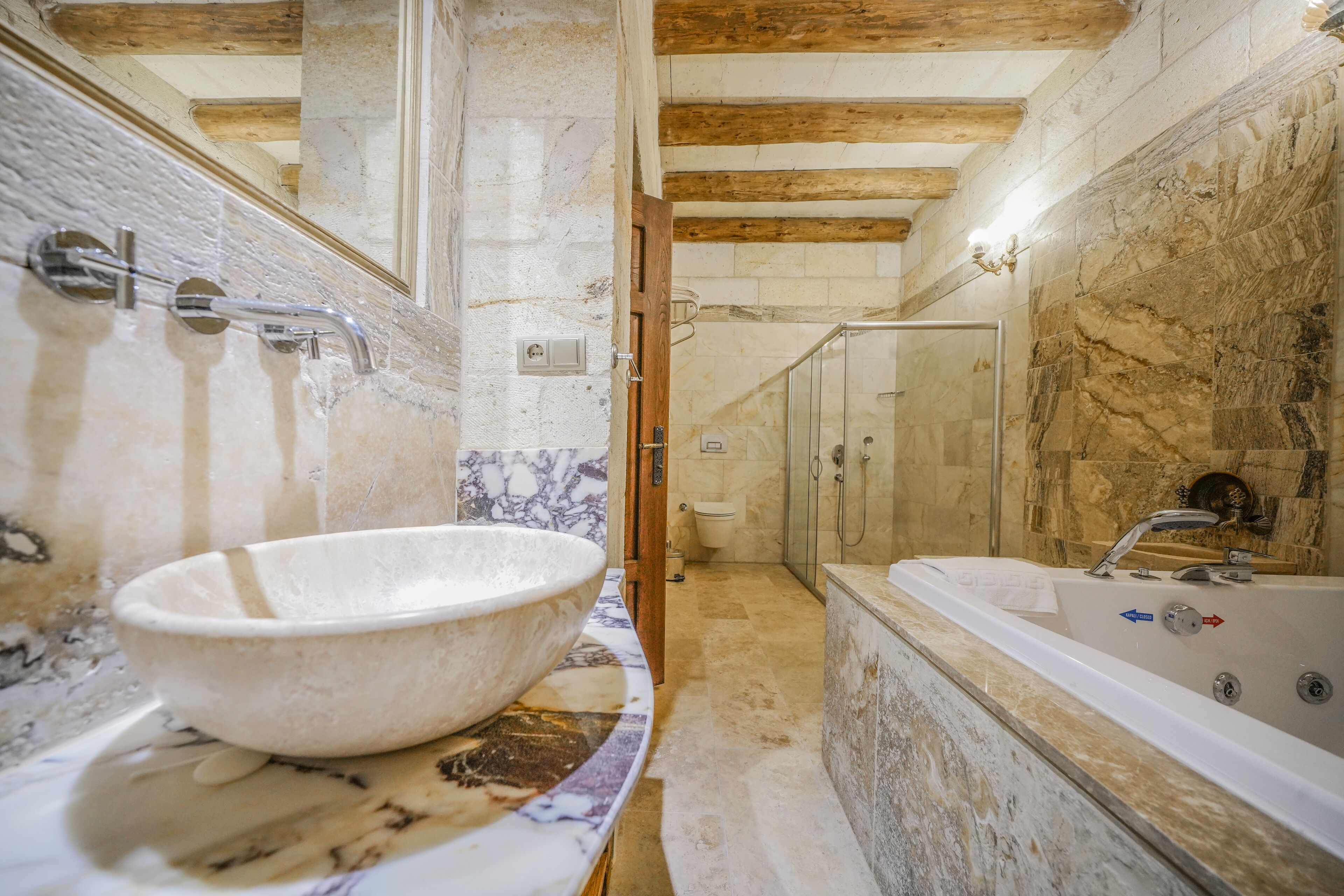 Serenus Cave Suites