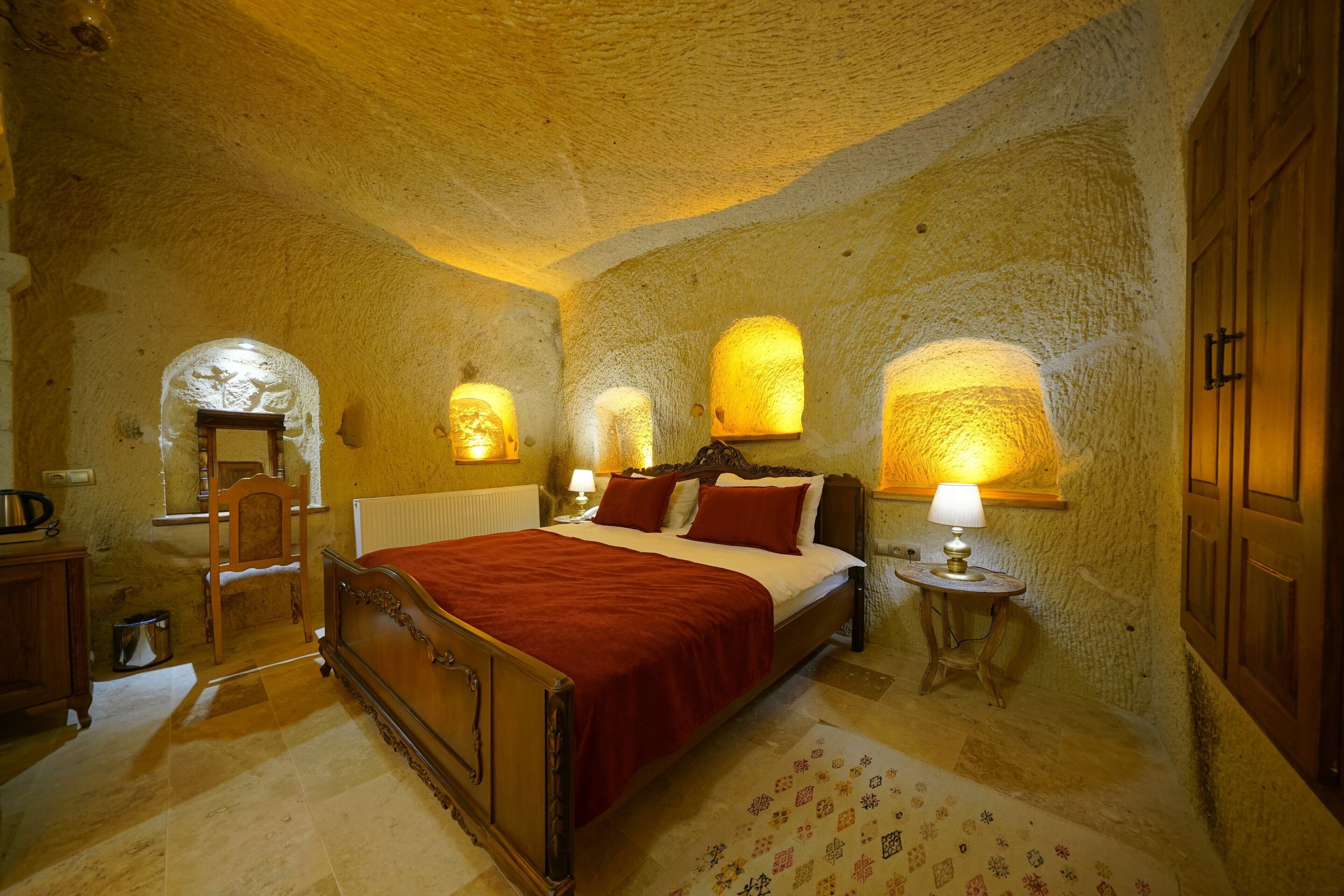 Serenus Cave Suites