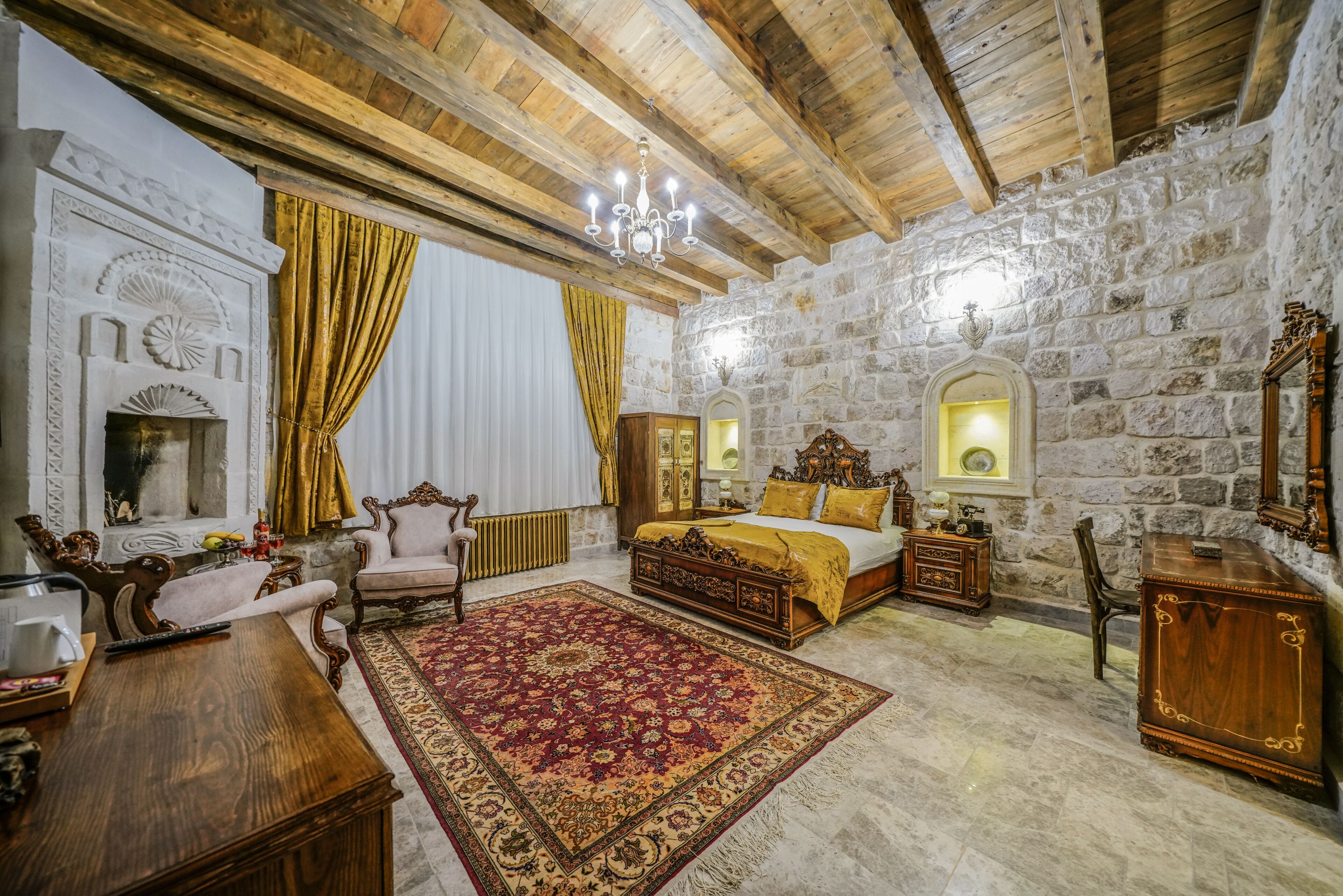 Serenus Cave Suites