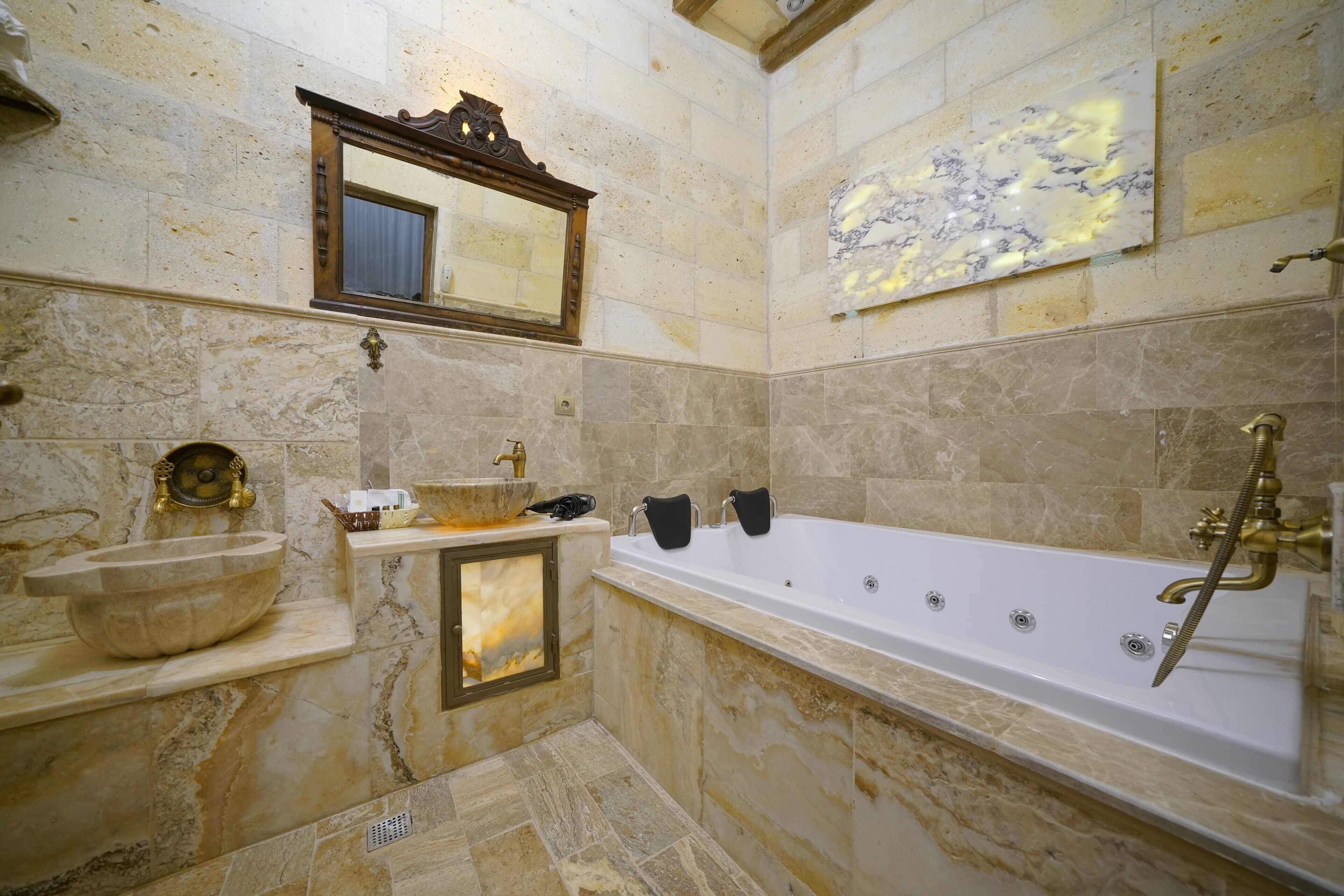 Serenus Cave Suites