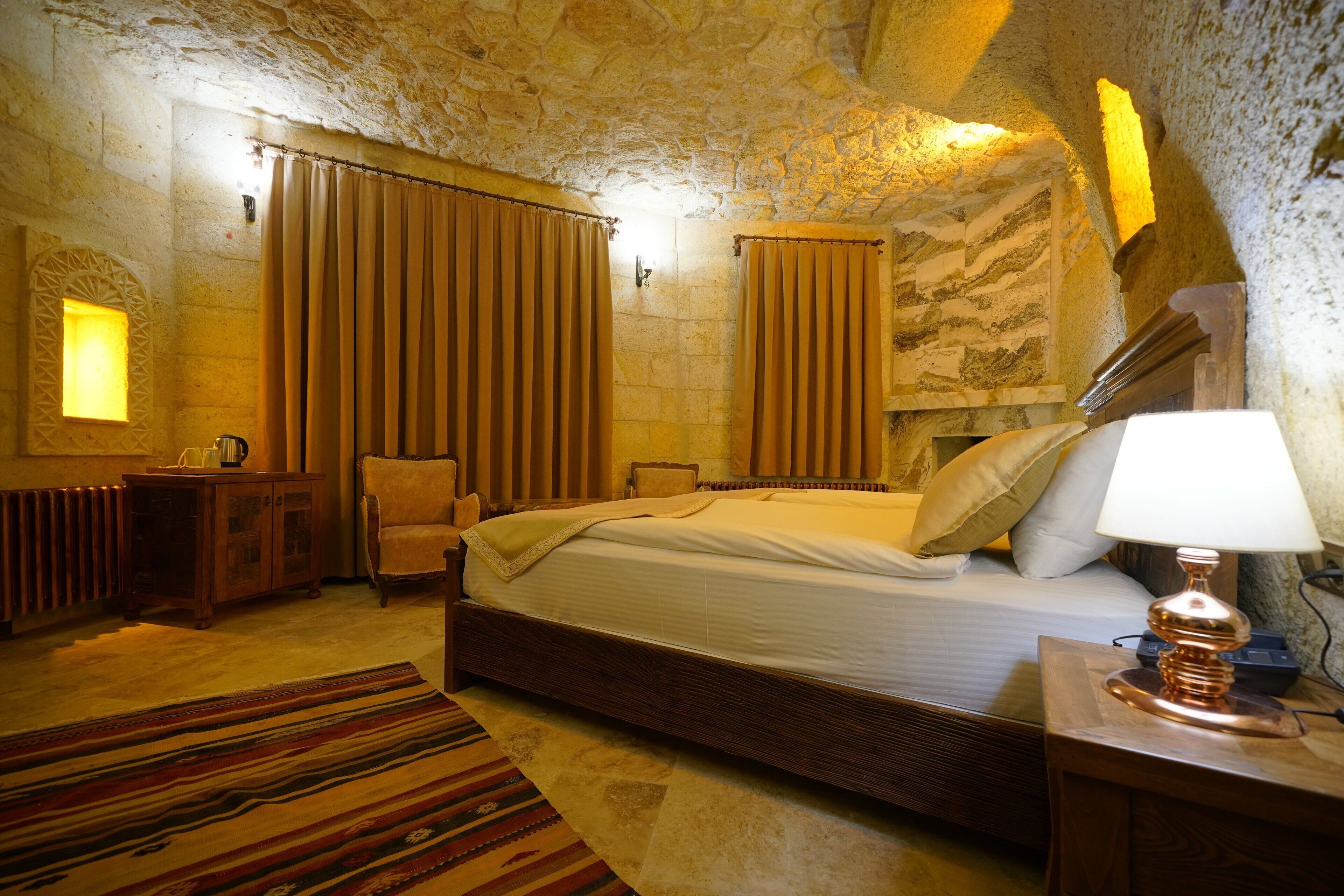 Serenus Cave Suites