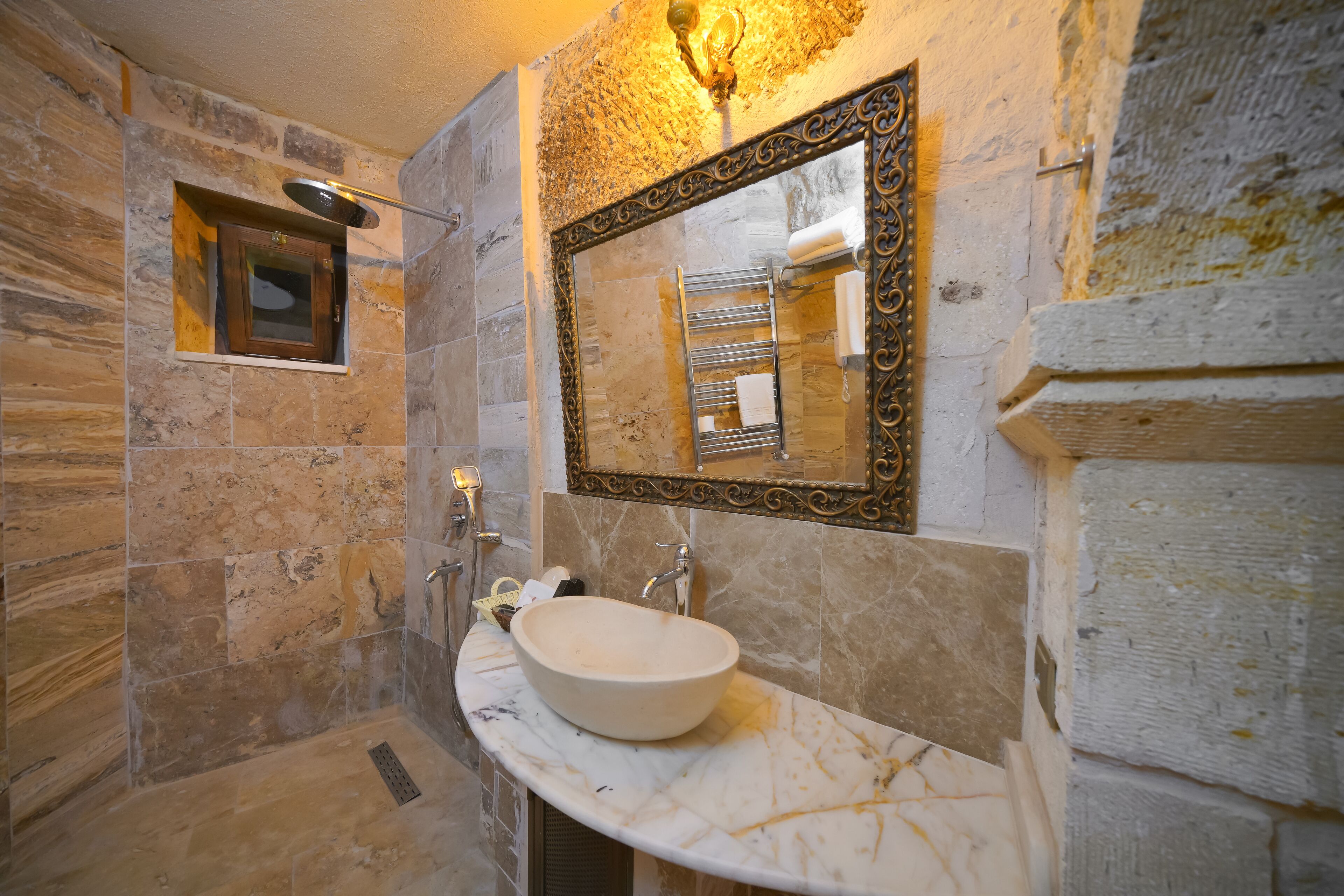 Serenus Cave Suites