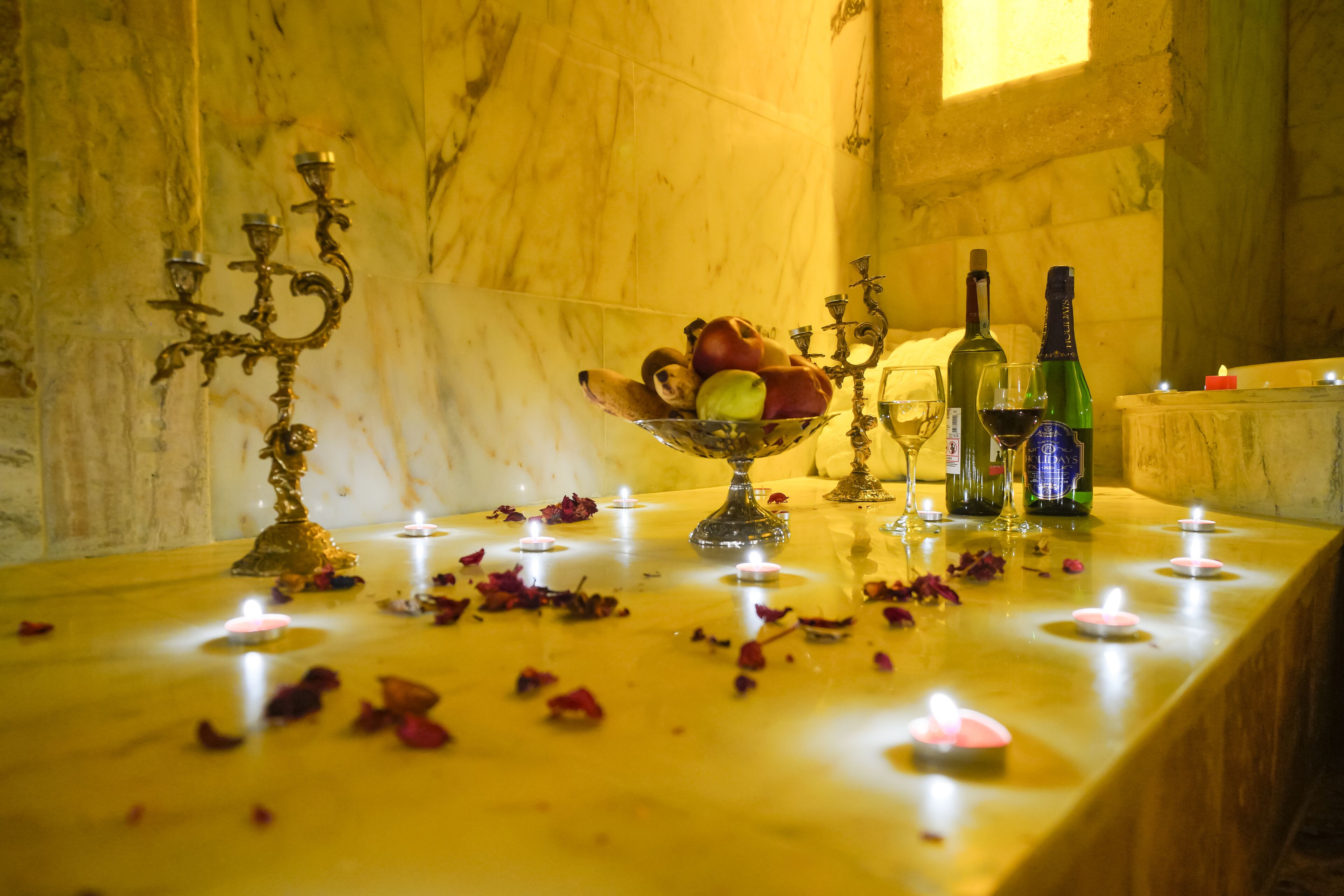 Serenus Cave Suites