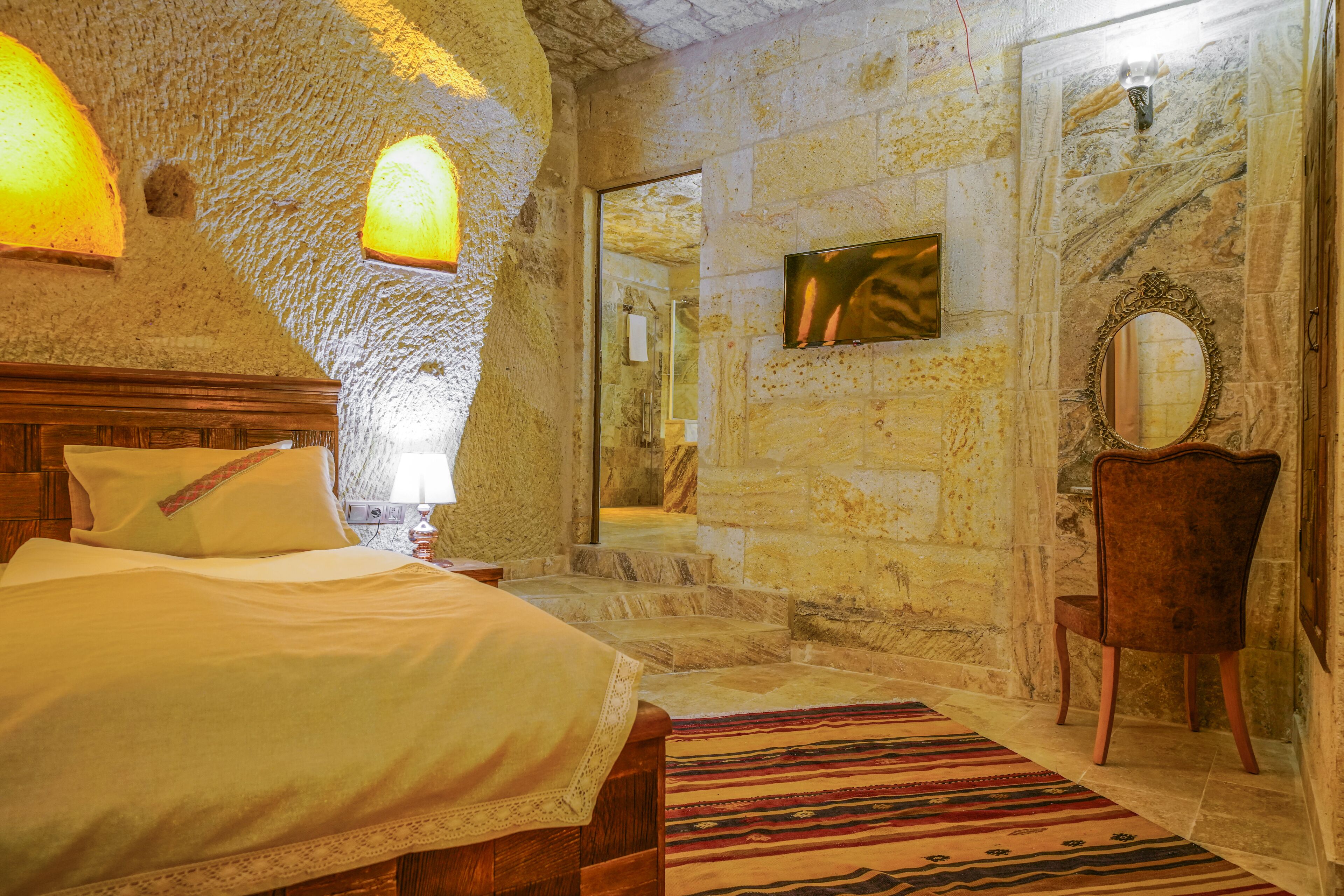 Serenus Cave Suites