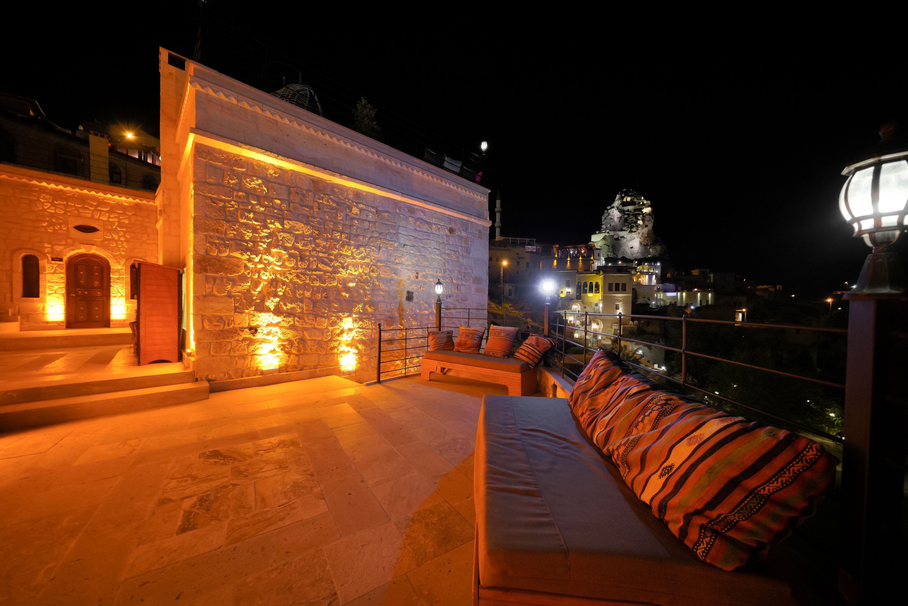 Serenus Cave Suites
