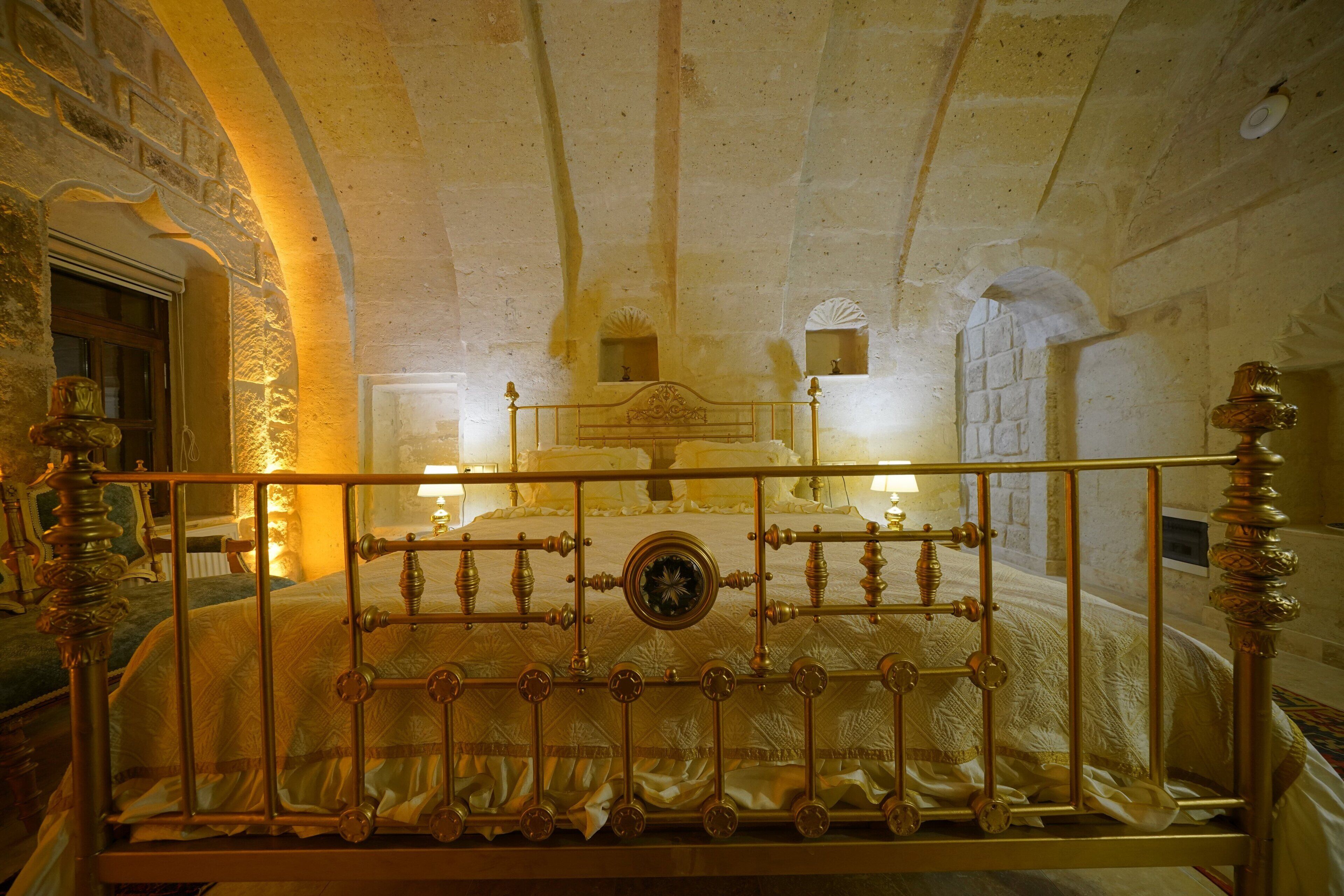 Serenus Cave Suites