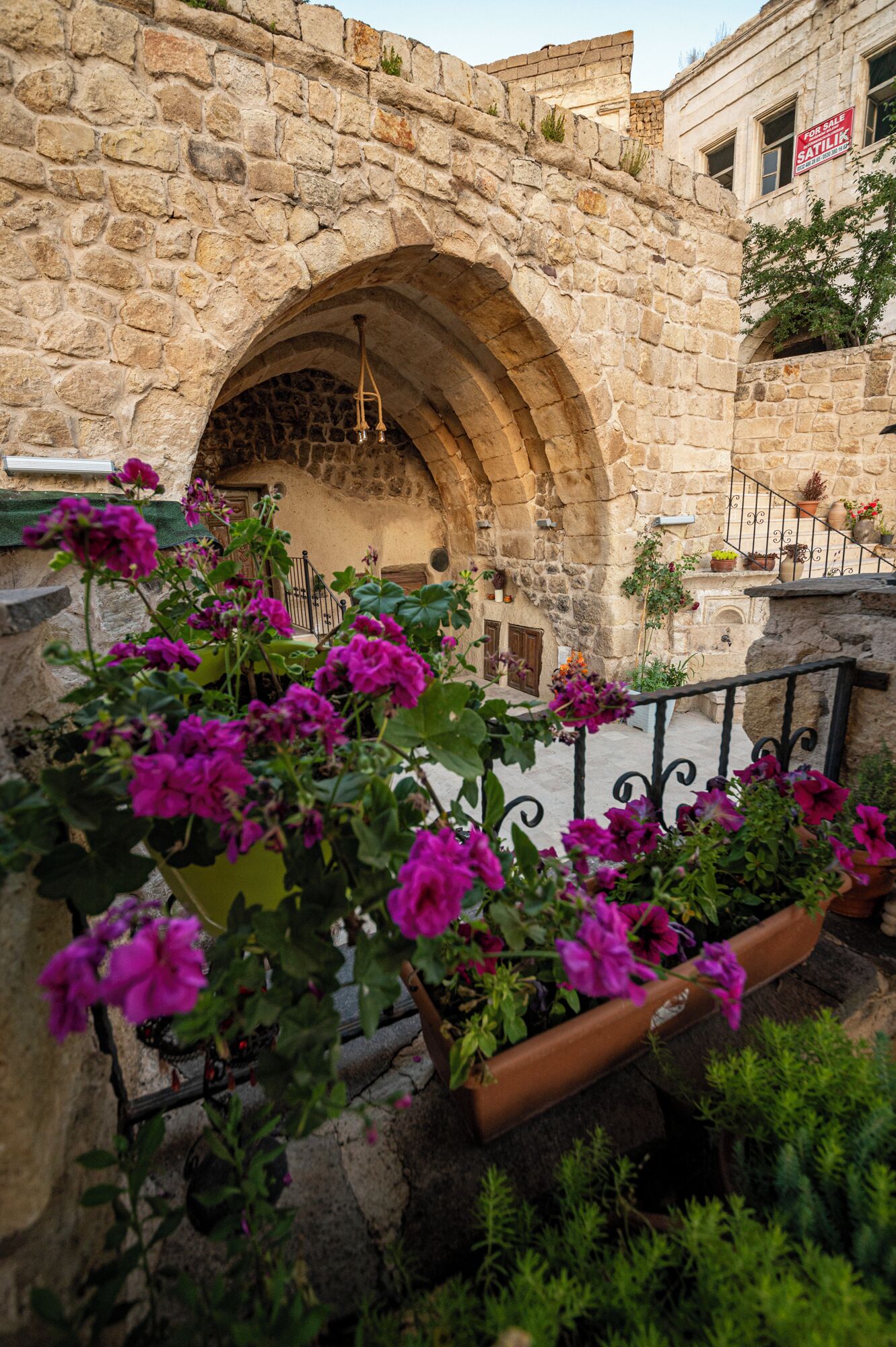 Shiraz Cave Cappadocia