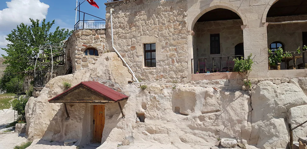 Akkoy Evleri Cave Hotel