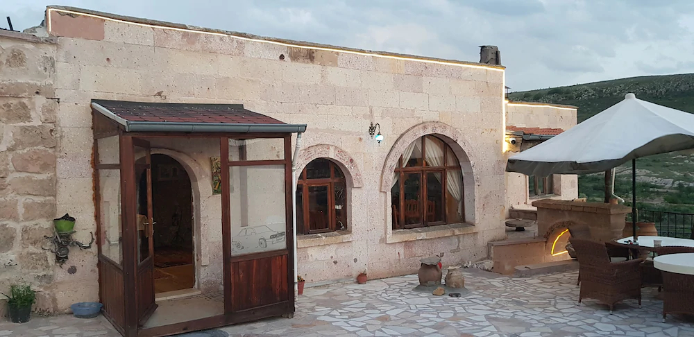 Akkoy Evleri Cave Hotel