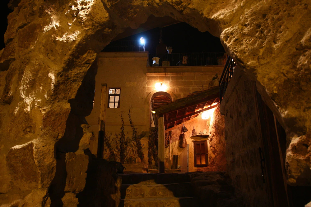 Akkoy Evleri Cave Hotel