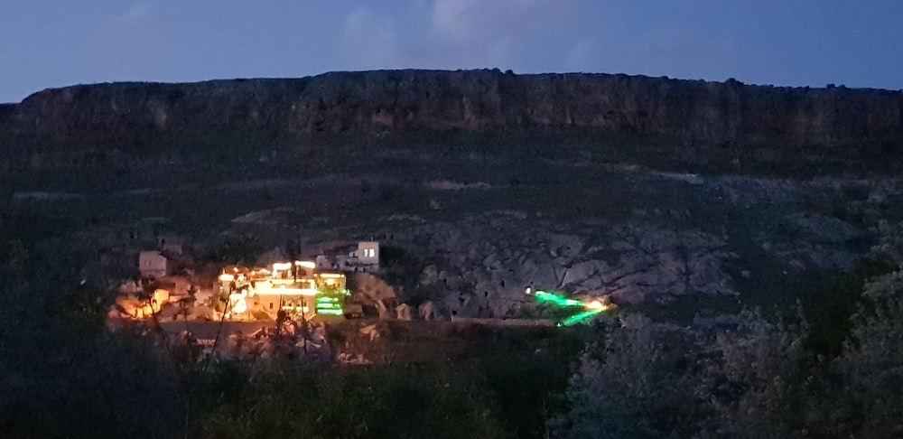 Akkoy Evleri Cave Hotel