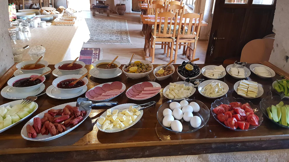 Akkoy Evleri Cave Hotel