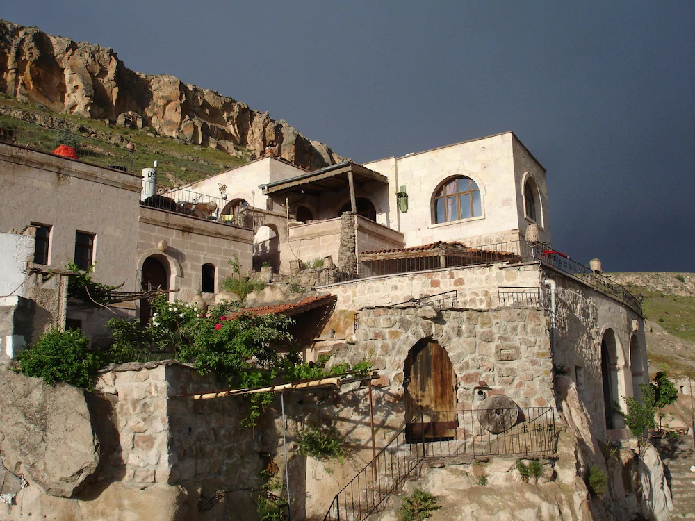 Akkoy Evleri Cave Hotel