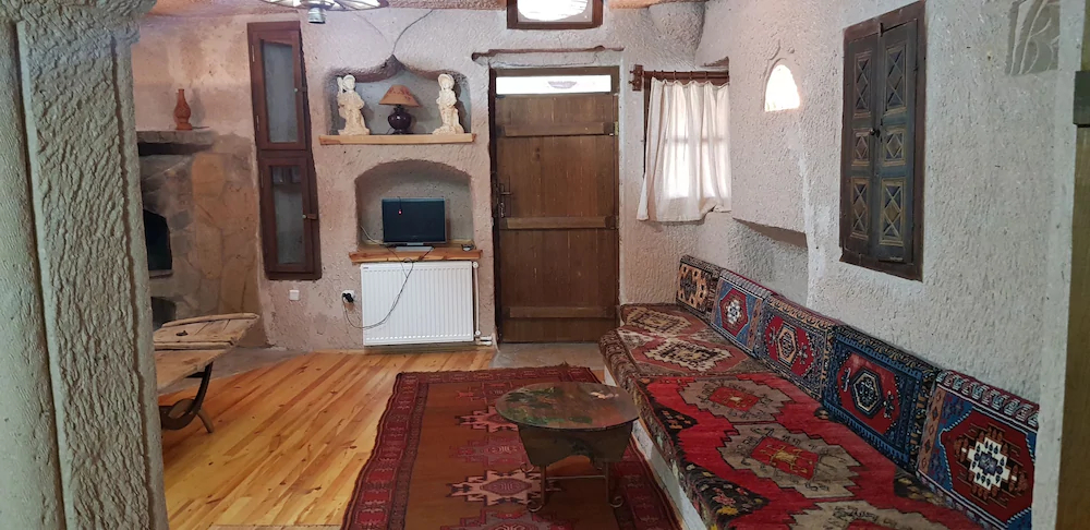 Akkoy Evleri Cave Hotel