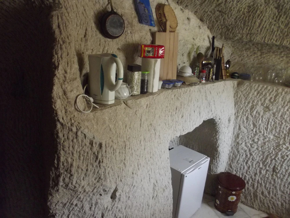 Akkoy Evleri Cave Hotel