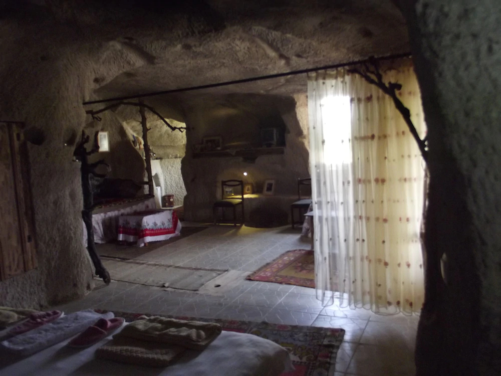 Akkoy Evleri Cave Hotel