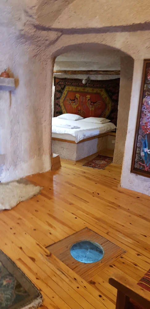 Akkoy Evleri Cave Hotel