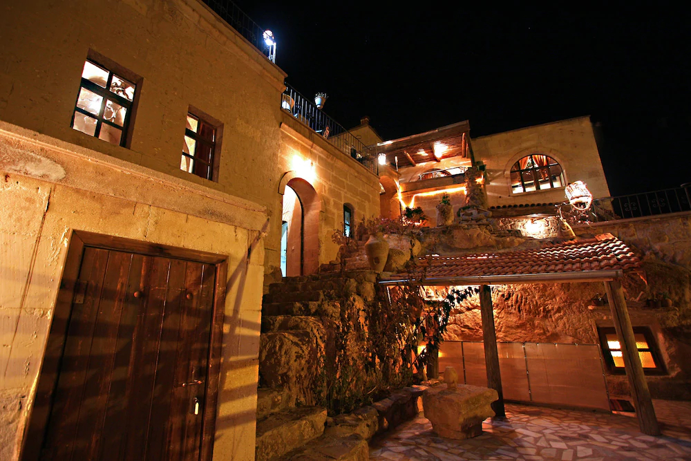 Akkoy Evleri Cave Hotel